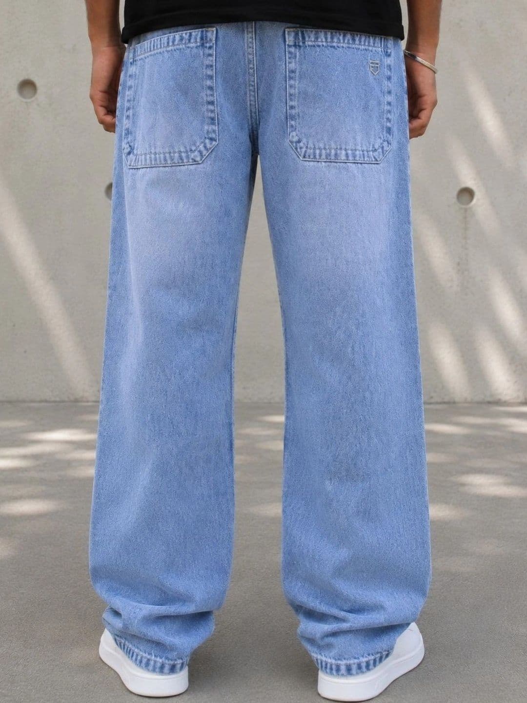 FICTION Men Comfort Relaxed Fit Mid-Rise Light Fade Ombre Jeans thumbnail 7