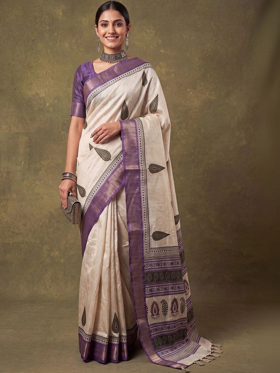 Anouk Ethnic Motifs Silk Cotton Designer Tussar Saree thumbnail 5