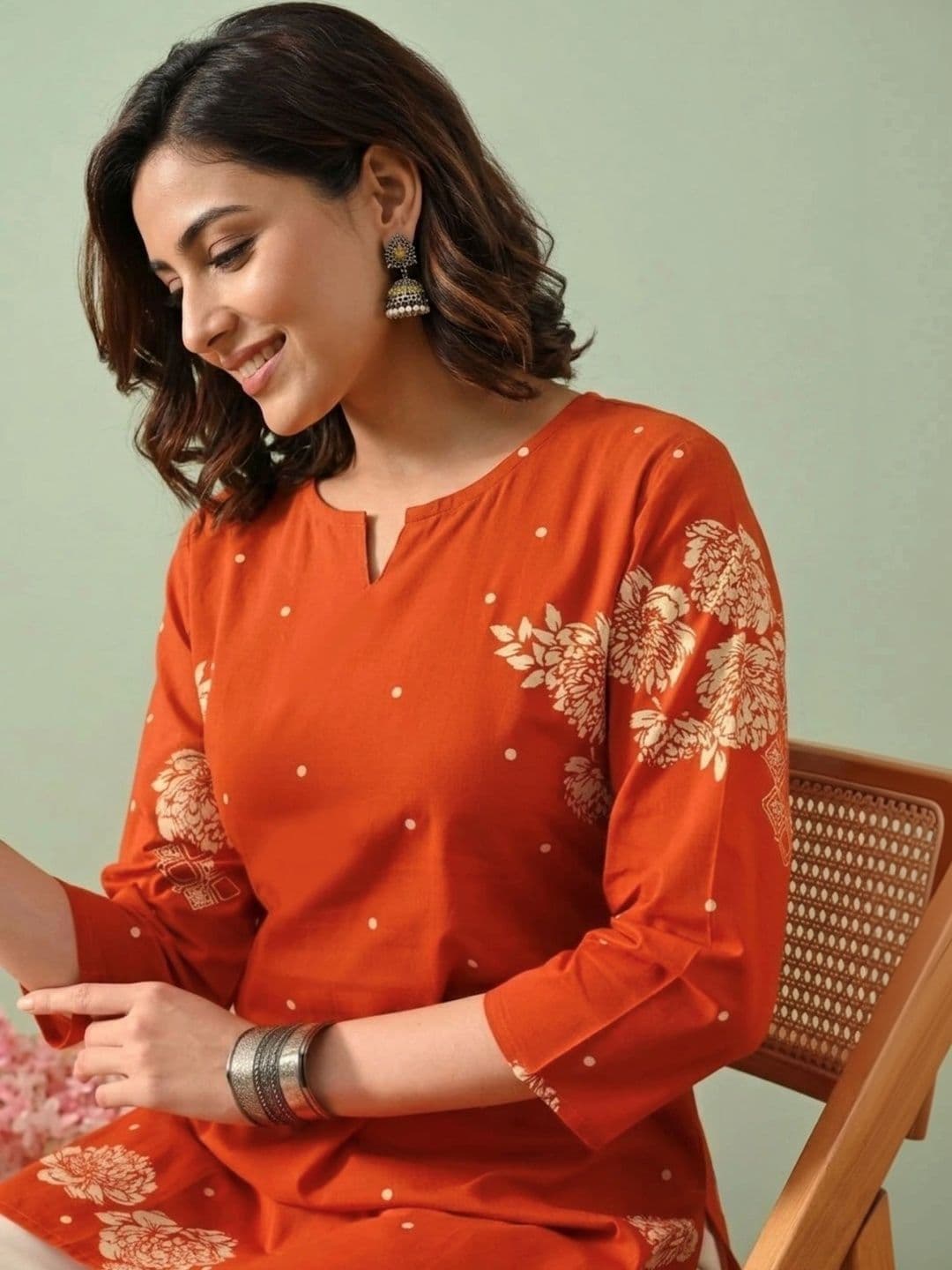 Zyla Women Floral Checked Mirror Work Kurta thumbnail 3