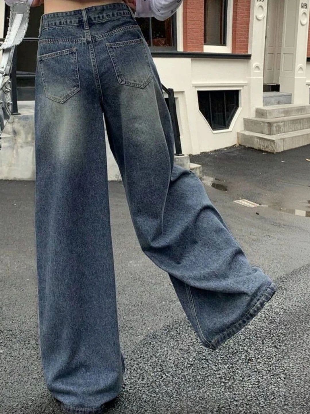 SHIRODHARI Women Low-Rise Low Distress Jeans thumbnail 4