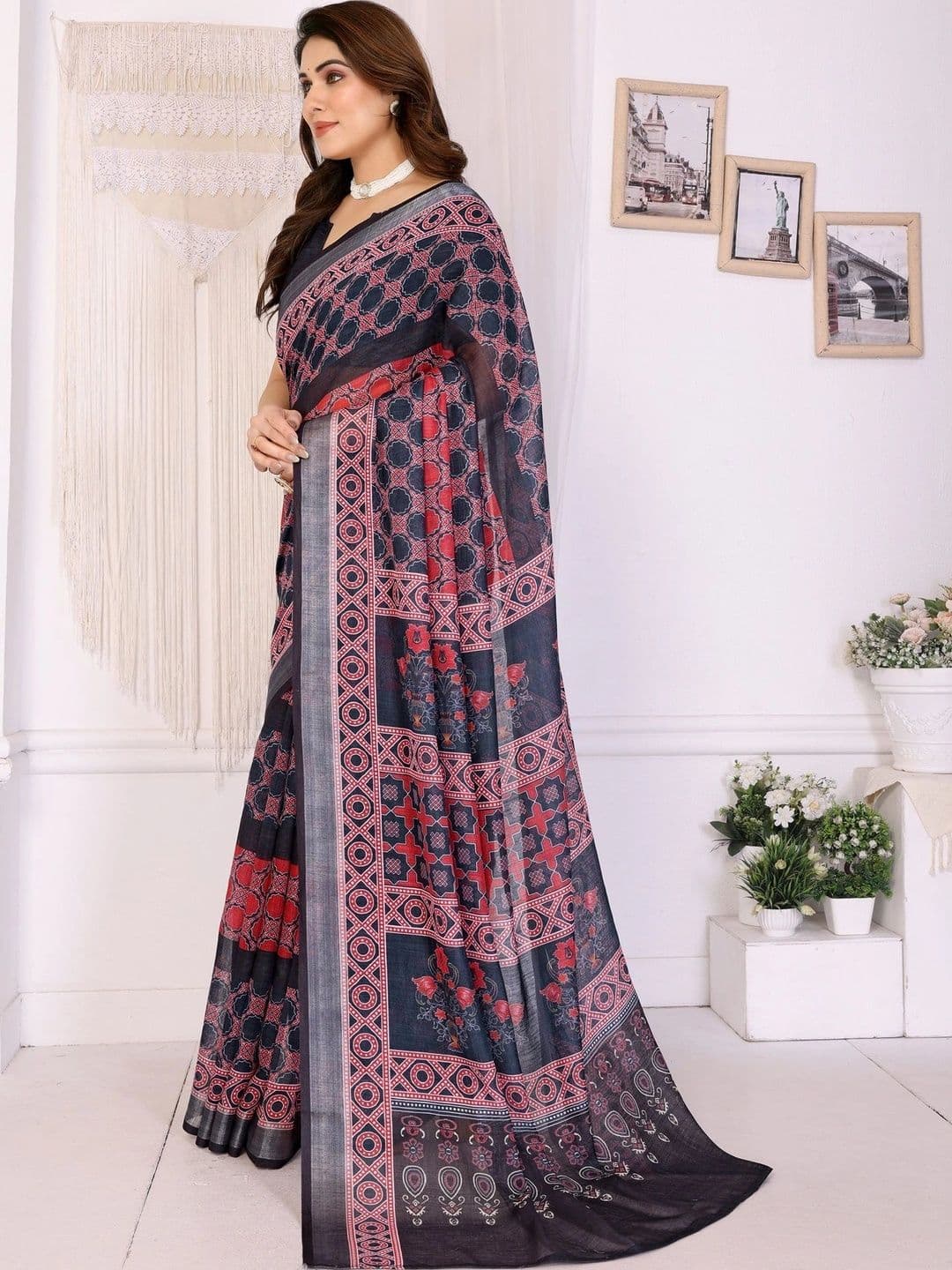VS MALL Floral Linen Blend Saree thumbnail 3