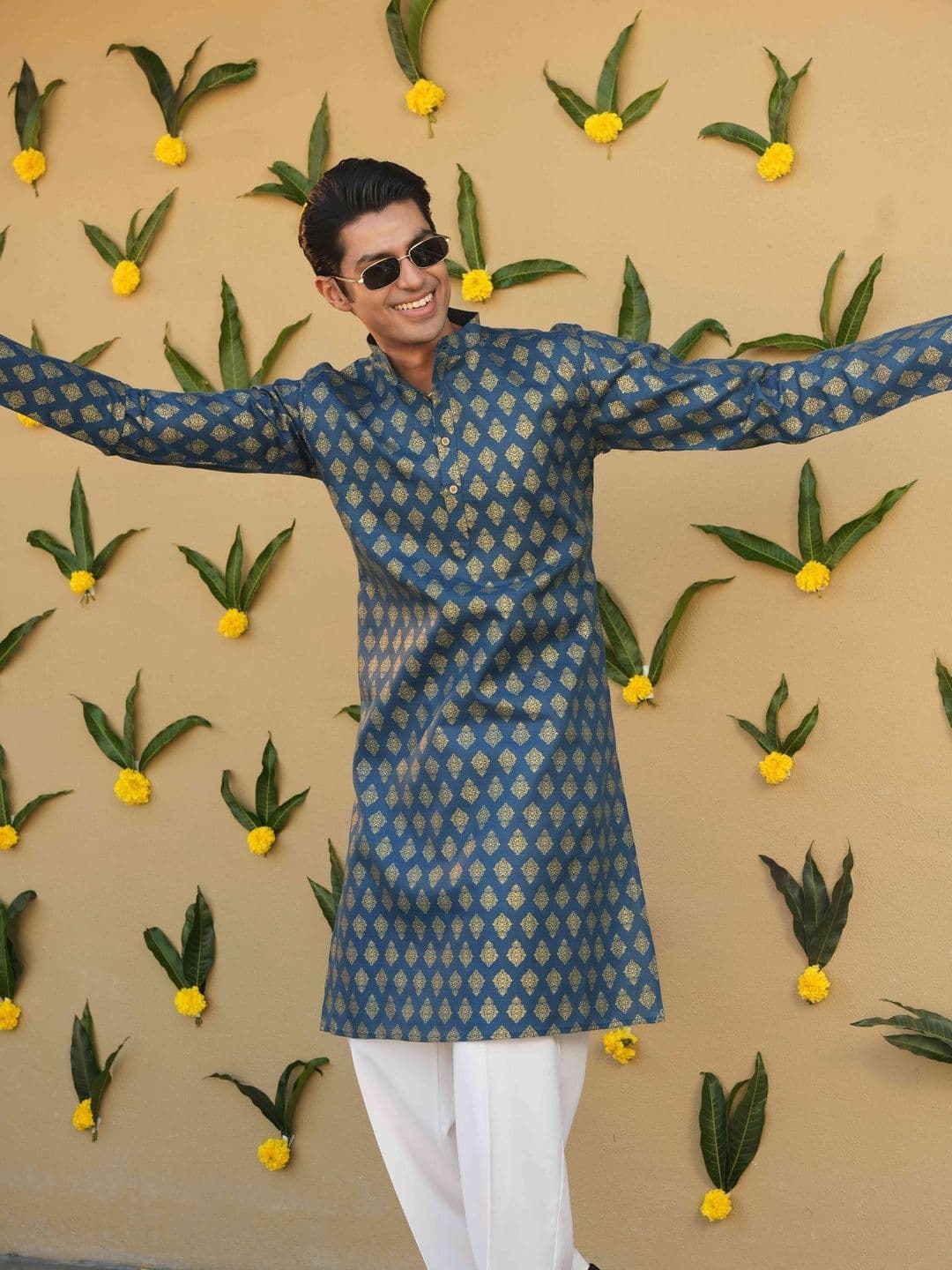 Anouk Printed Mandarin Collar Knee Length Straight Kurta thumbnail 5