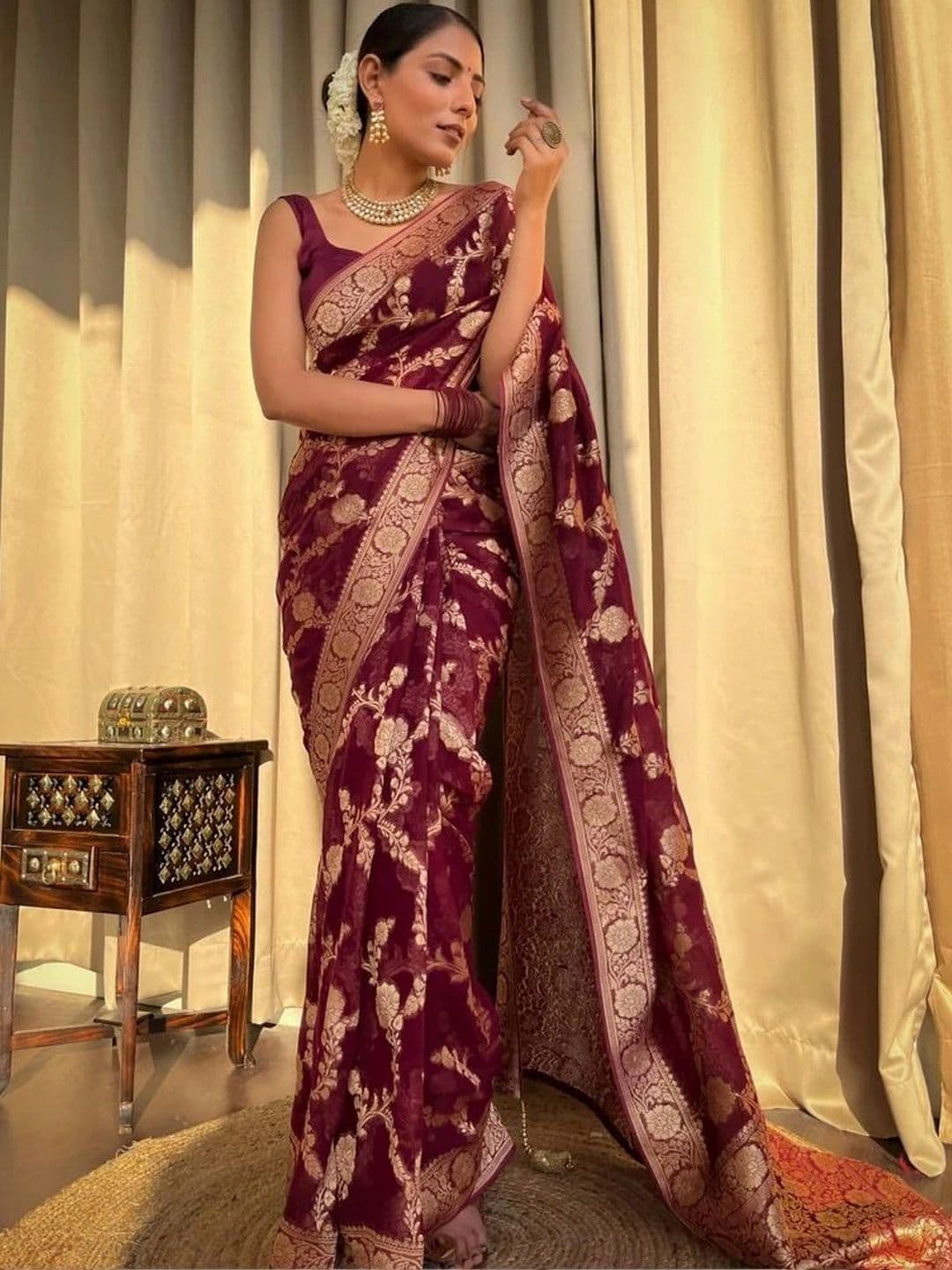 HERE&NOW Woven Design Zari Silk Blend Banarasi Saree - view 1