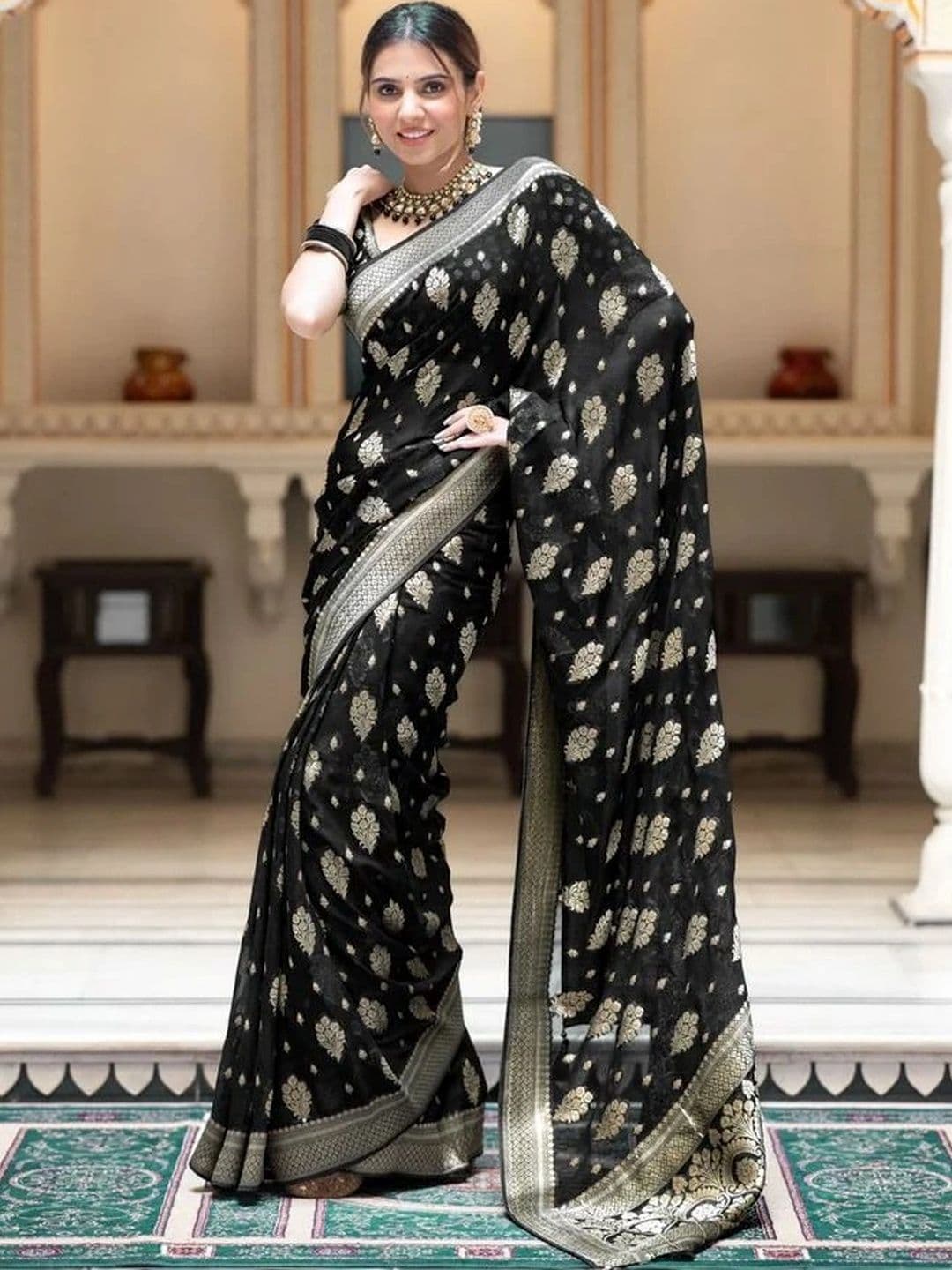 HERE&NOW Woven Design Zari Silk Blend Banarasi Saree thumbnail 6