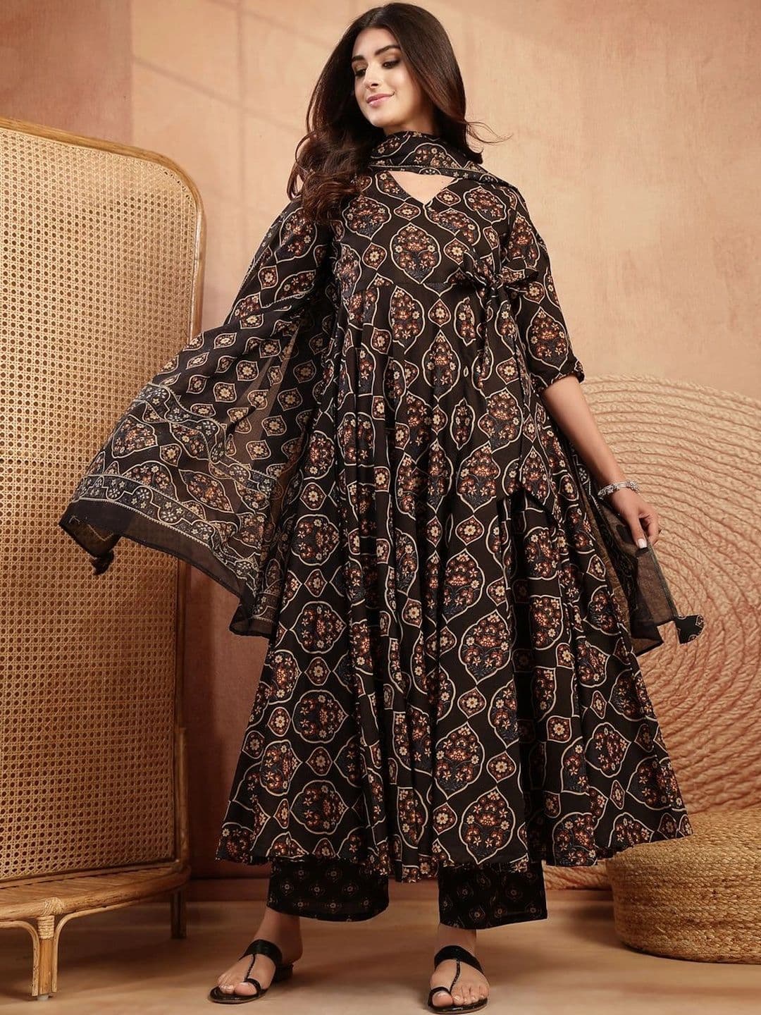GULMOHAR JAIPUR Women Ethnic Motifs Printed Regular Pure Cotton Kurta with Palazzos & With Dupatta thumbnail 7
