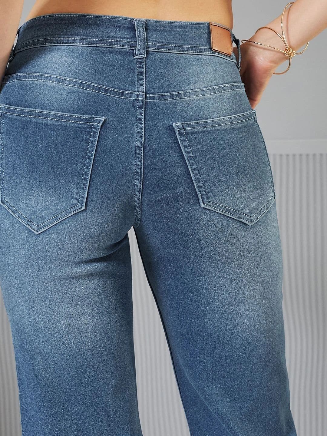 Chemistry Women Wide Leg Mid-Rise Jeans thumbnail 2