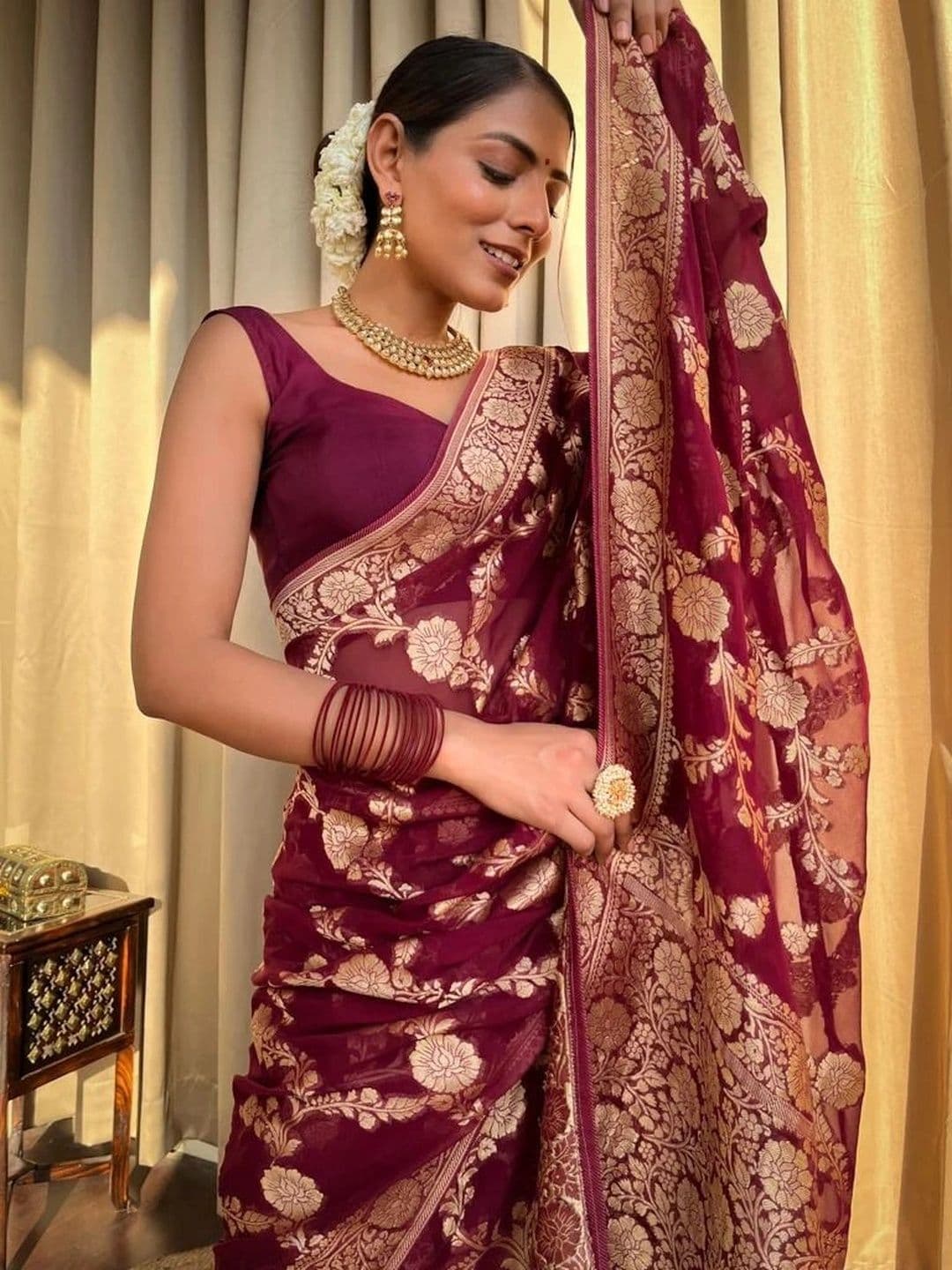 HERE&NOW Woven Design Zari Silk Blend Banarasi Saree thumbnail 7