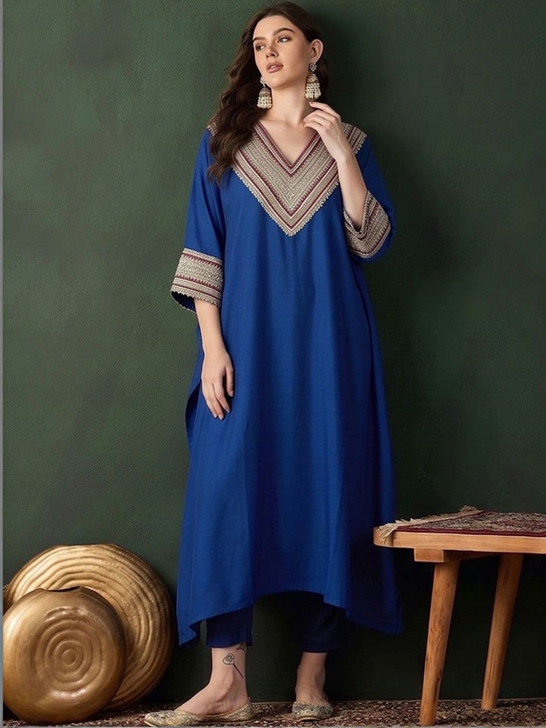 Sangria Women Ethnic Motifs Embroidered Regular Thread Work Kurta with Trousers - view 1