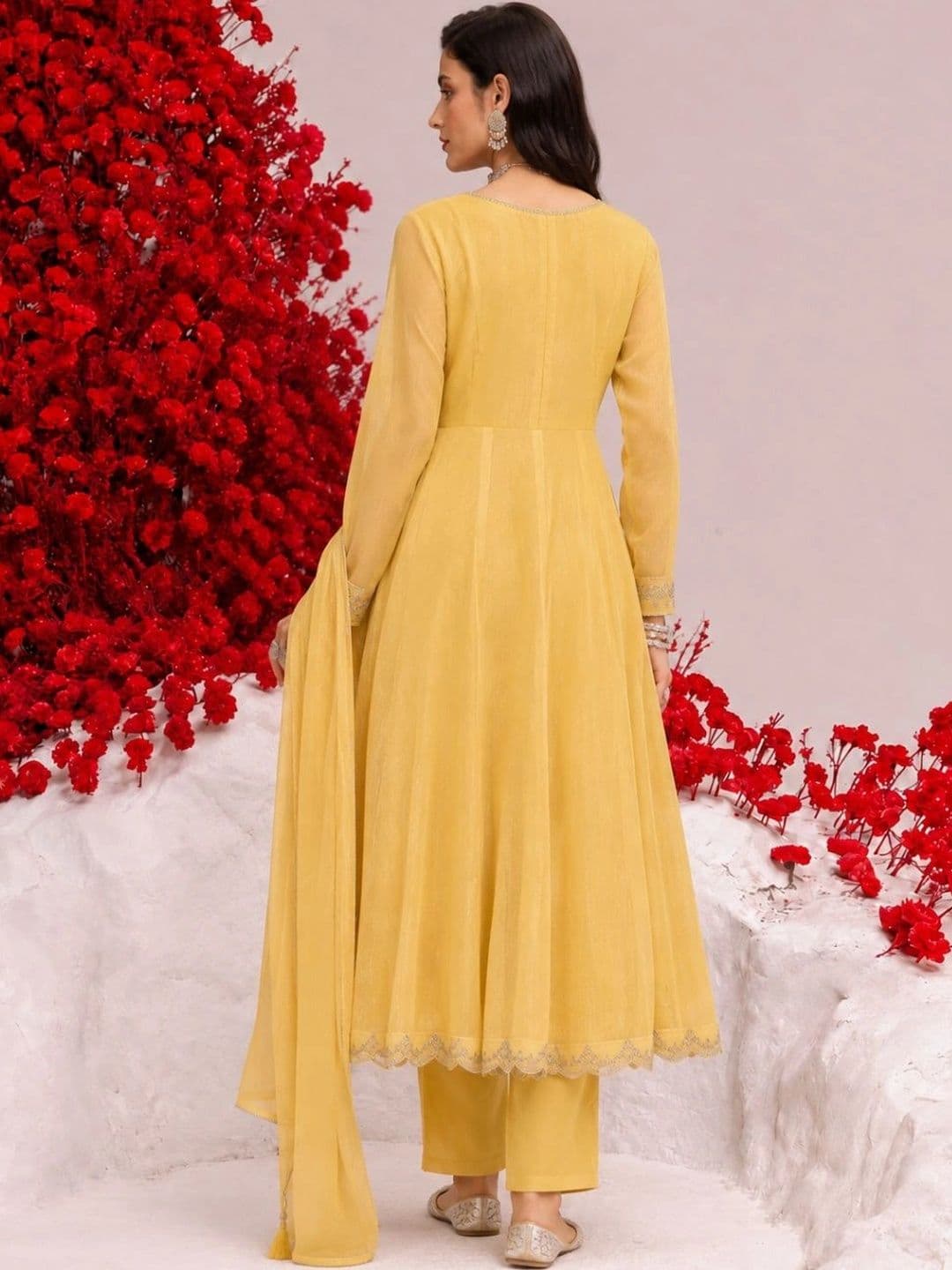 MOKOSH Women Ethnic Motifs Embroidered Empire Thread Work Pure Silk Kurta with Trousers & With Dupatta thumbnail 4