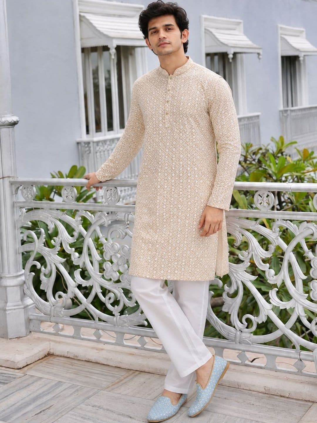 Anouk Men Geometric Embroidery Knee Length Straight Kurta - view 1
