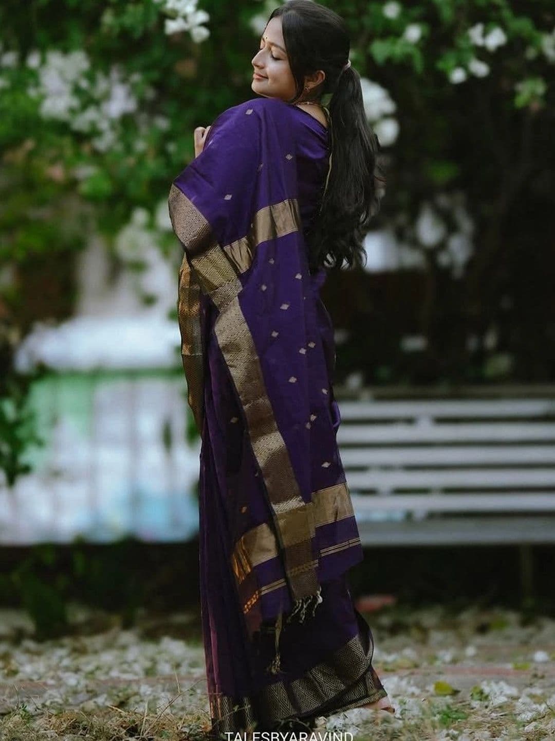 HERE&NOW Woven Design Zari Banarasi Saree thumbnail 7