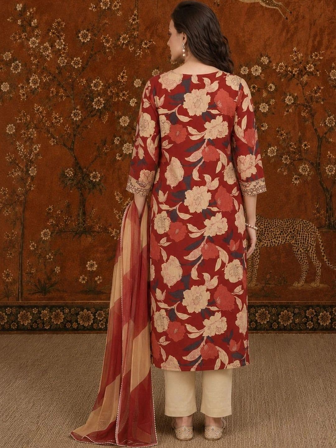 Sangria Women Floral Regular Thread Work Pure Cotton Kurta with Trousers & With Dupatta thumbnail 5