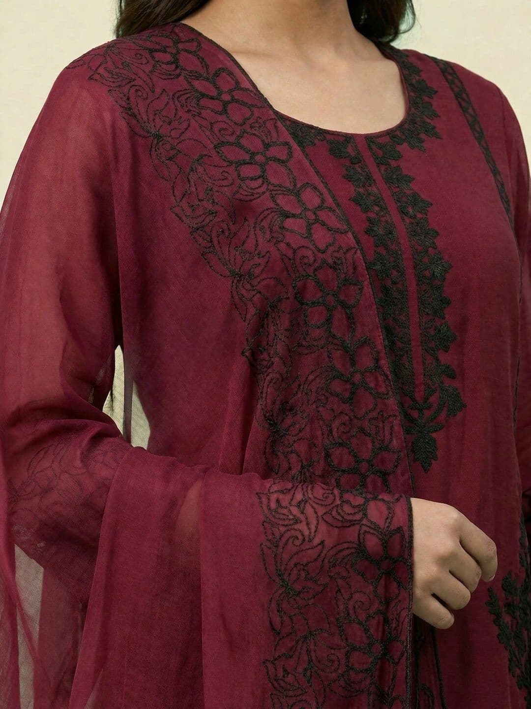 Hare Krishna enterprises Women Ethnic Motifs Embroidered Thread  Kurta with Trousers thumbnail 3