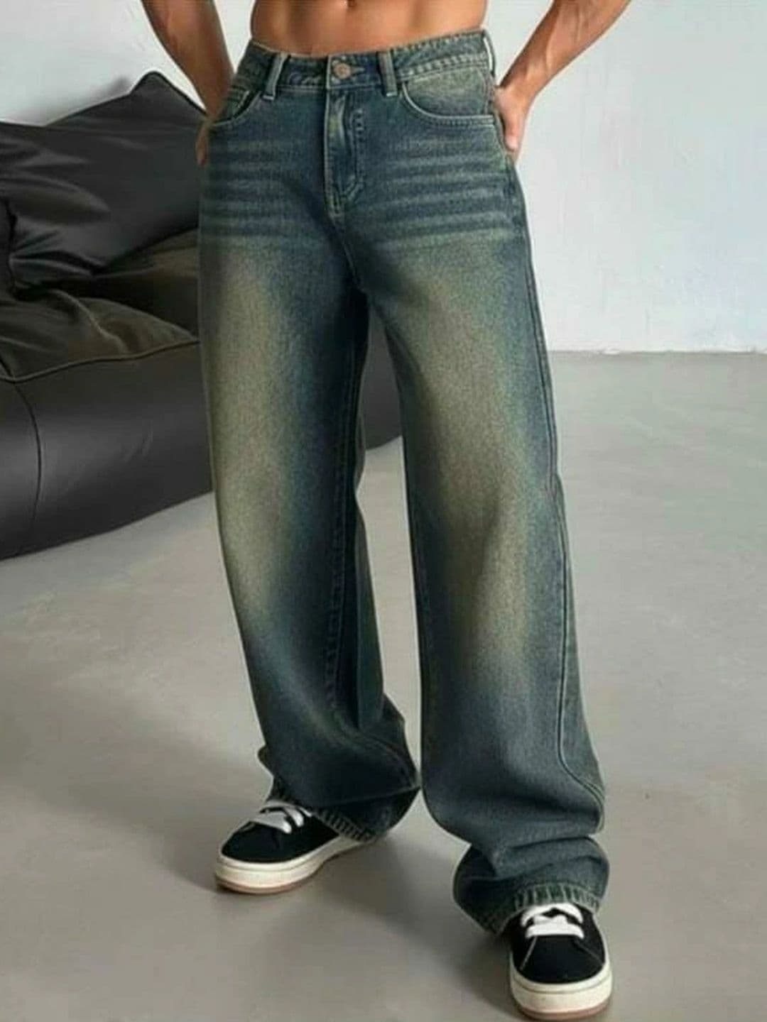 SHIRODHARI Men Low-Rise Low Distress Jeans thumbnail 2