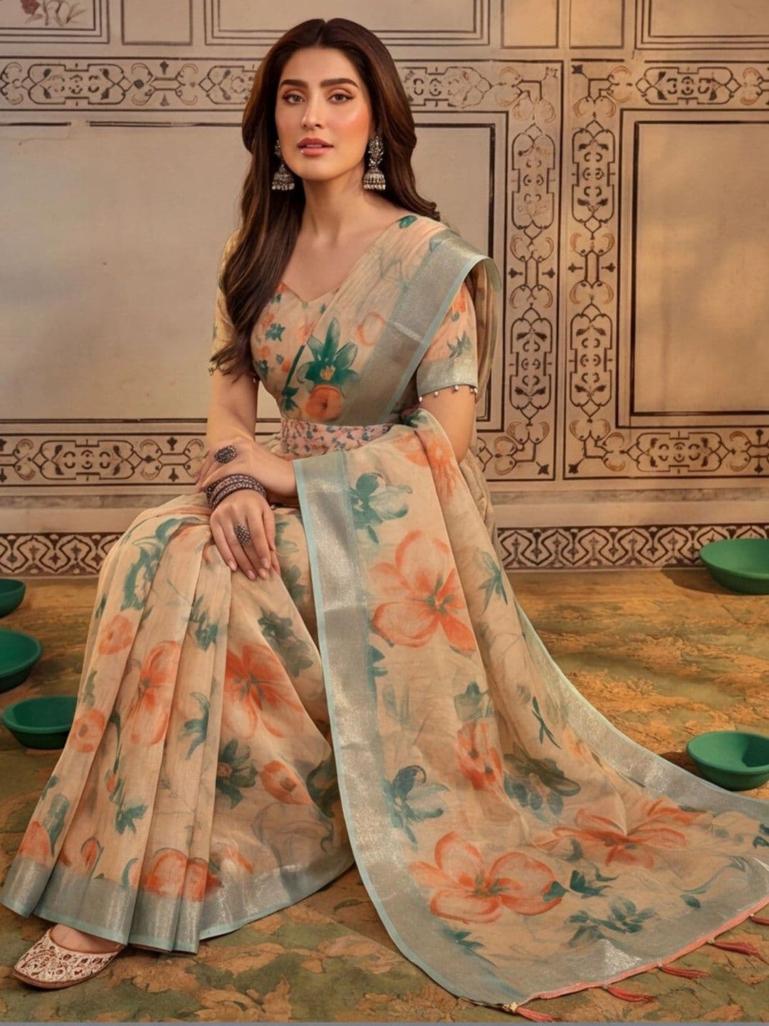 Mitera Women Floral Zari Silk Cotton Fusion Saree thumbnail 5
