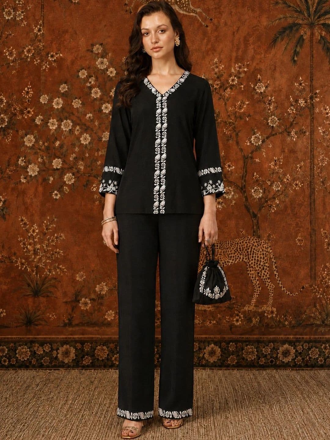 Sangria Women Ethnic Motifs Embroidered Regular Thread Work Kurta with Palazzos - view 1