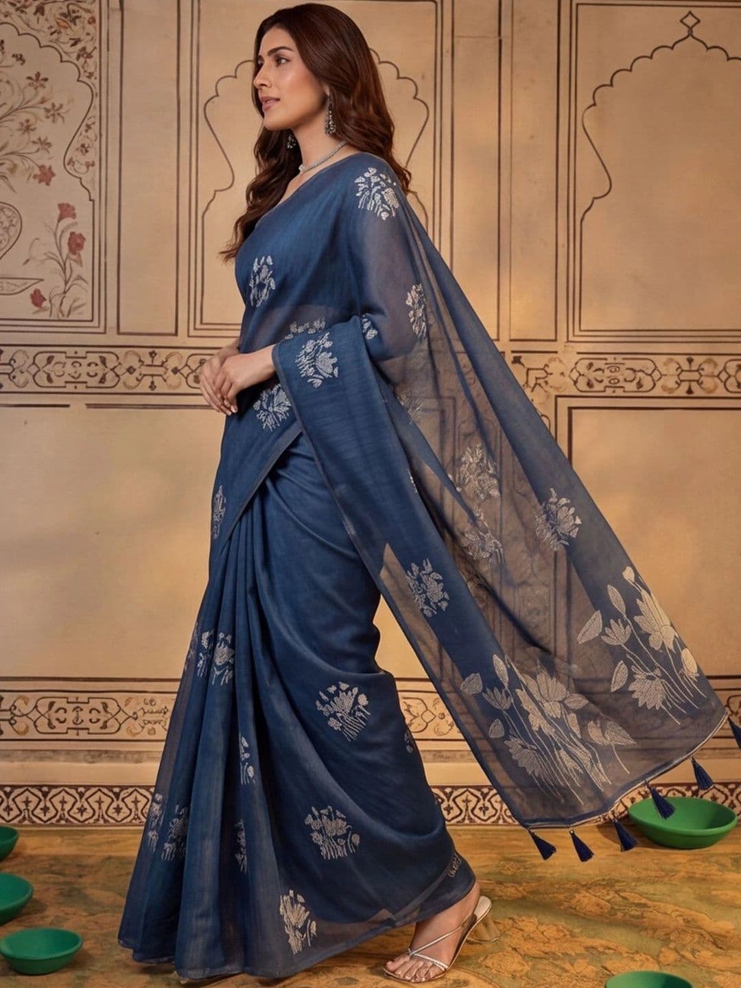 Mitera Woven Design Zari Silk Cotton Fusion Banarasi Saree thumbnail 3