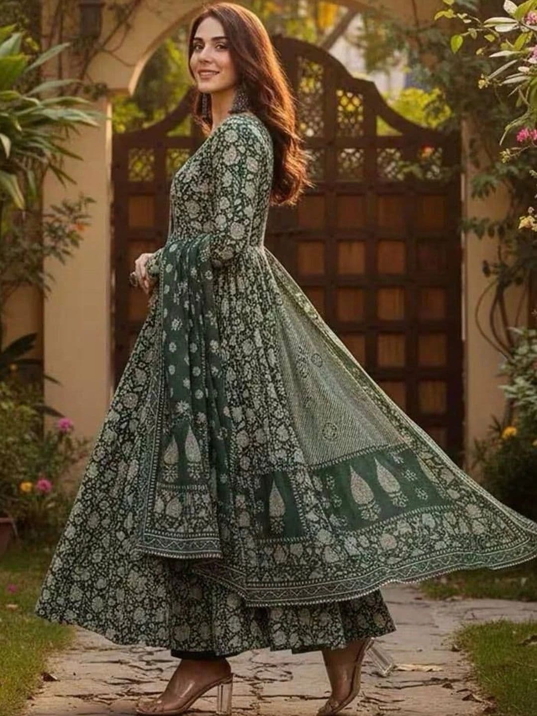 Chhipa Prints Women Ethnic Motifs Printed Regular Kurta with Trousers & With Dupatta thumbnail 5