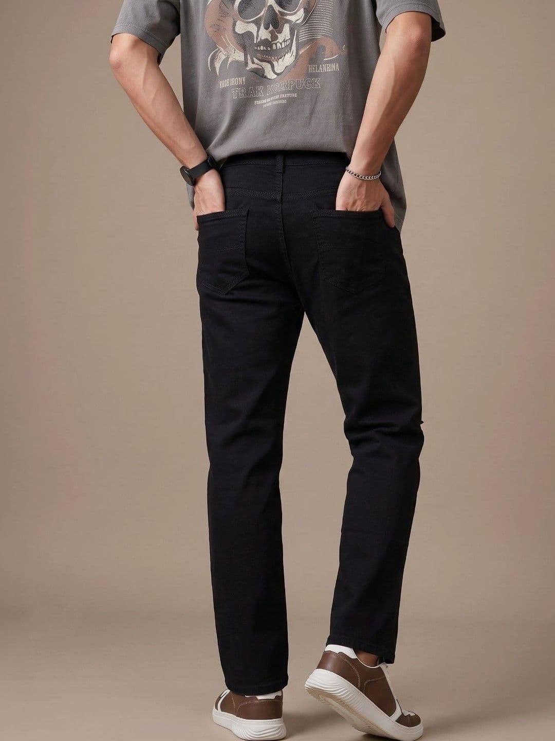 MaverIQ Men Classic Regular Fit Mid-Rise Highly Distressed Stretchable Jeans thumbnail 3