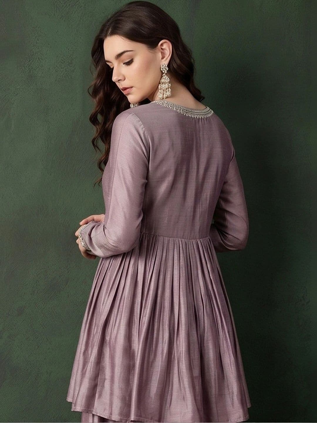 Sangria Women Empire Thread Work Kurta with Palazzos thumbnail 4
