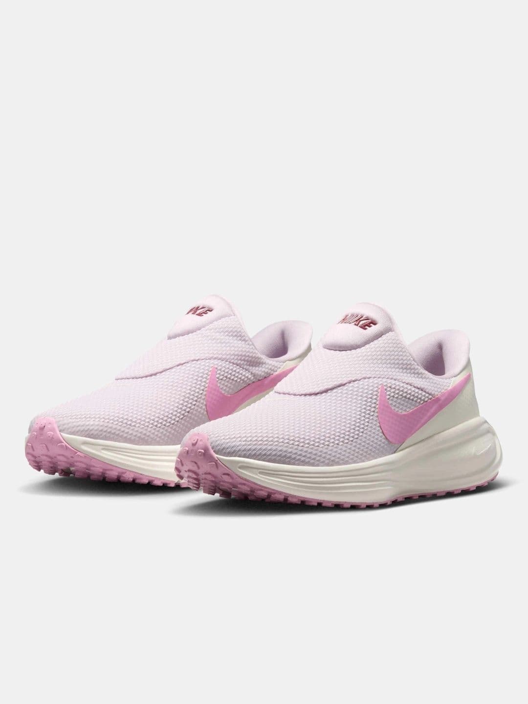 Nike Revolution 8 EasyOn Women's Road Running Shoes - view 1
