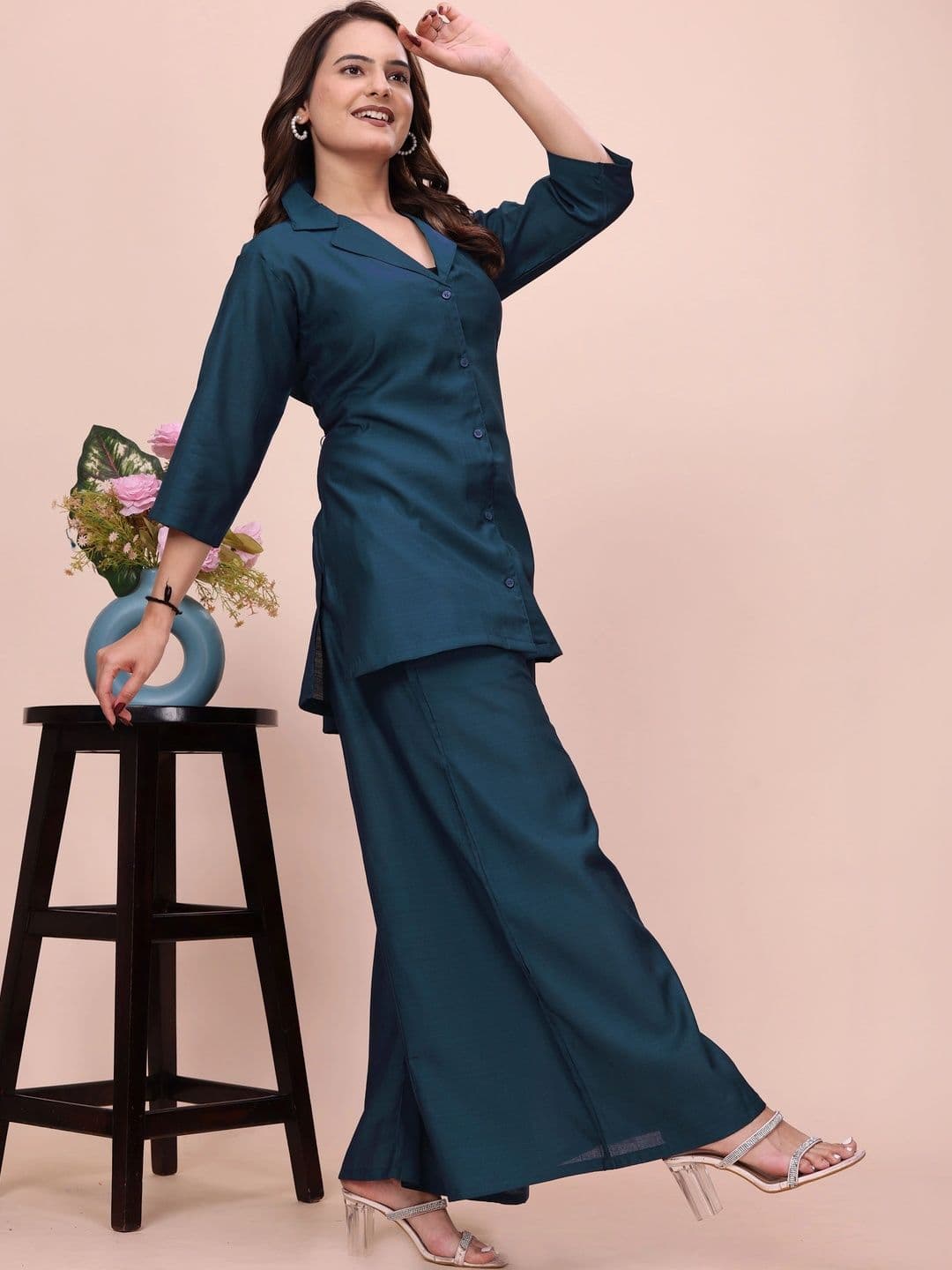 Gitaji Women Regular Pure Cotton Kurta with Palazzos thumbnail 3