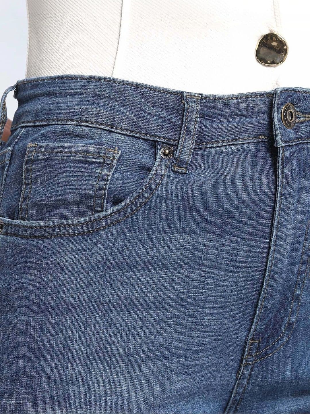 Flying Machine Women Bootcut High-Rise Light Fade Stretchable Jeans thumbnail 7