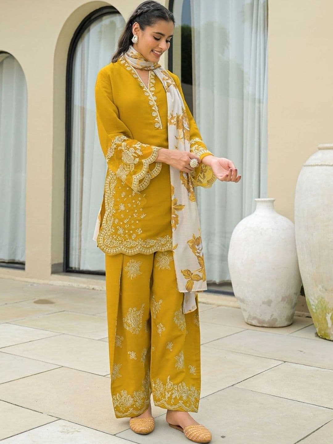 Wtune Women Ethnic Motifs Embroidered Regular Thread Work Kurta with Patiala & Dupatta thumbnail 6