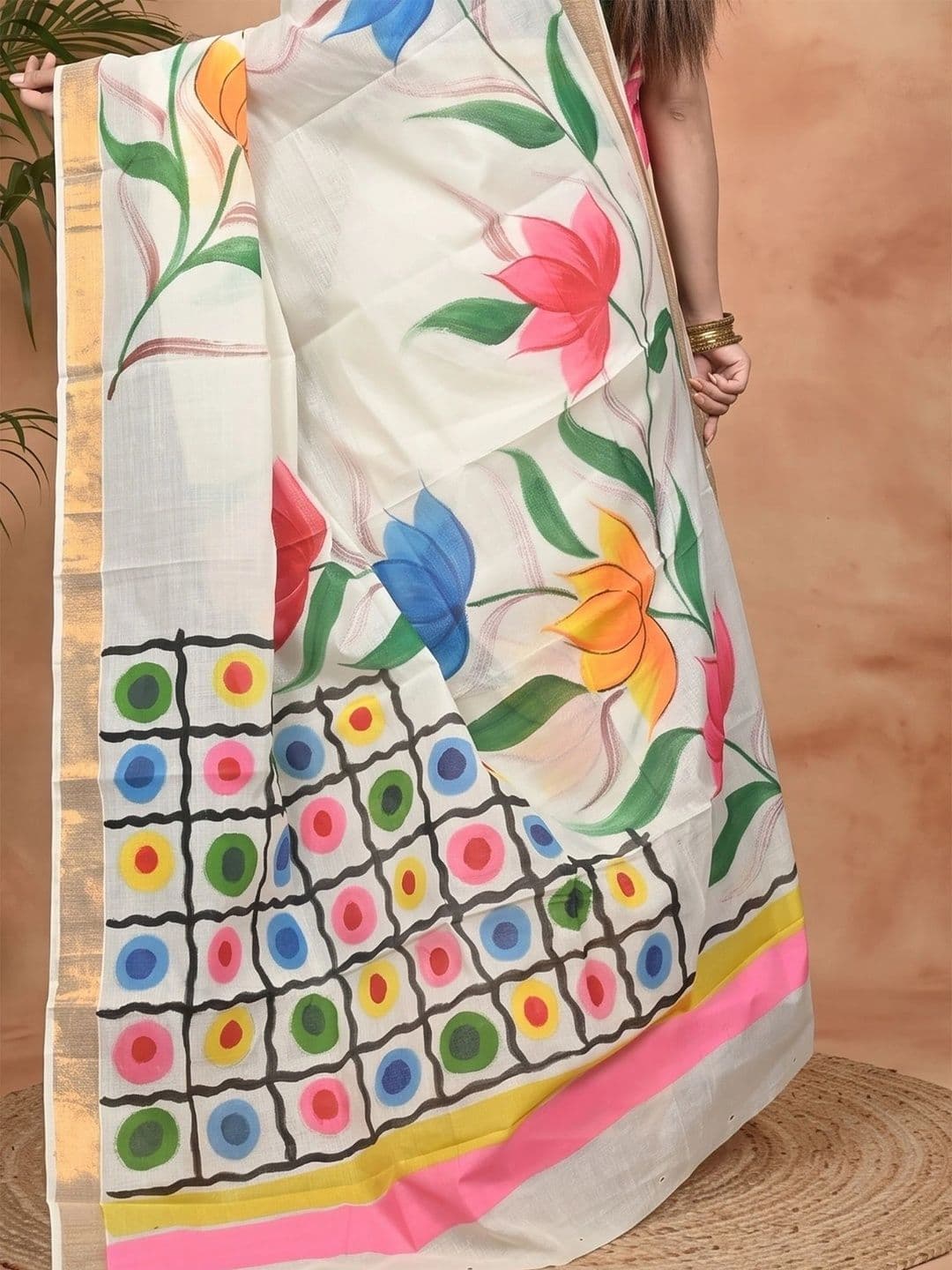 PuJoy Floral Sequinned Pure Cotton Handloom Taant Saree thumbnail 5