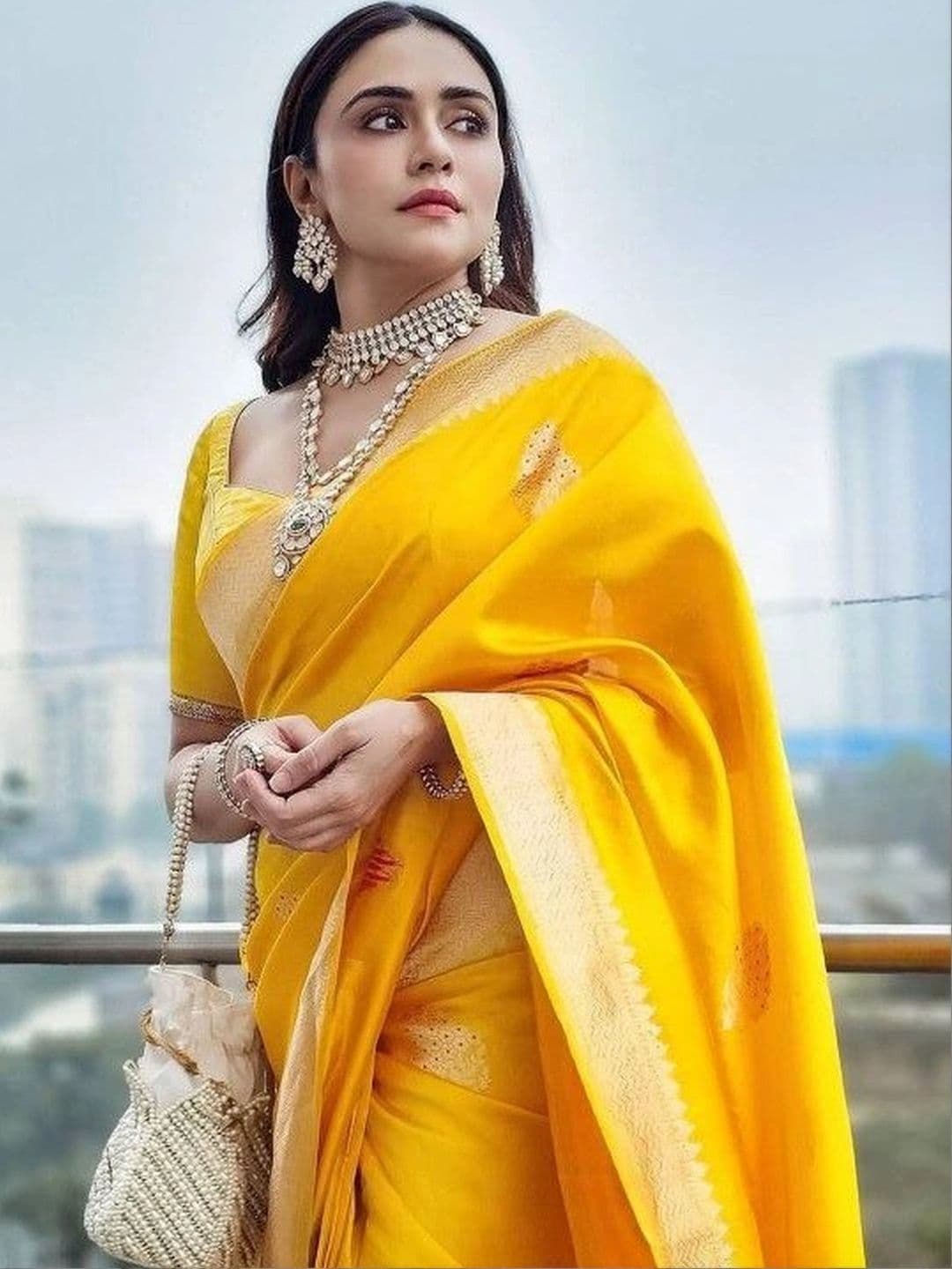 Milvia Ethnic Motifs Zari Silk Blend Designer Kanjeevaram Saree - view 1
