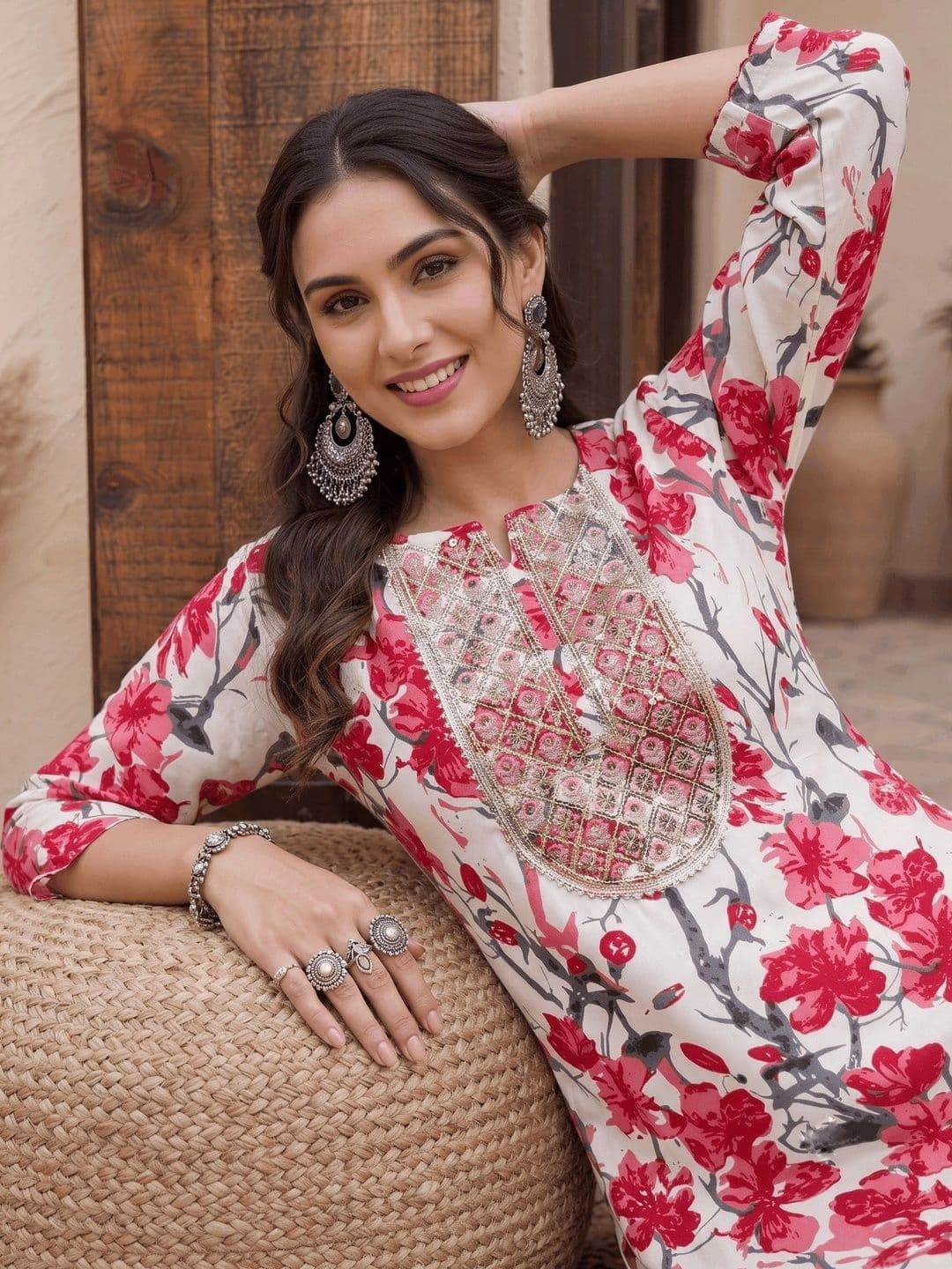 PHYSIL Women Floral Printed Thread Work Floral Kurta thumbnail 4