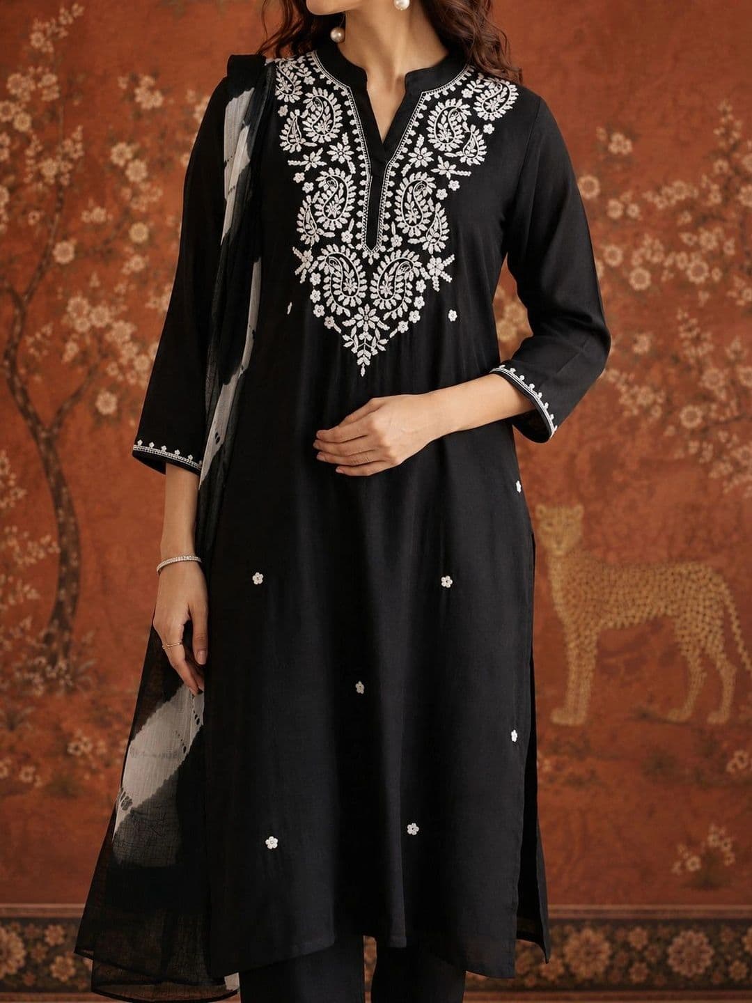 Sangria Women Ethnic Embroidered Regular Thread Work Kurta with Trousers & With Dupatta thumbnail 2