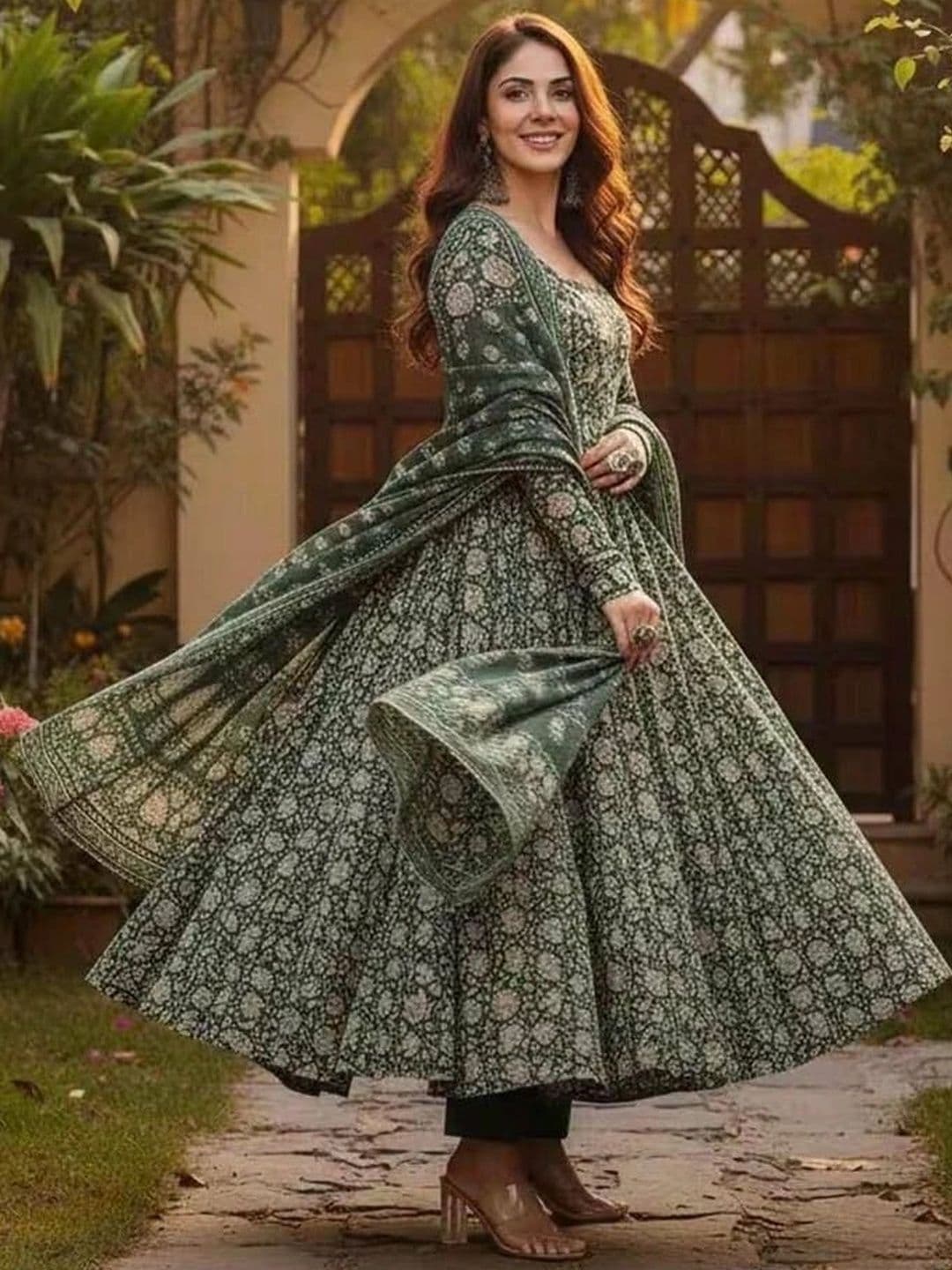 Chhipa Prints Women Ethnic Motifs Printed Regular Kurta with Trousers & With Dupatta thumbnail 2
