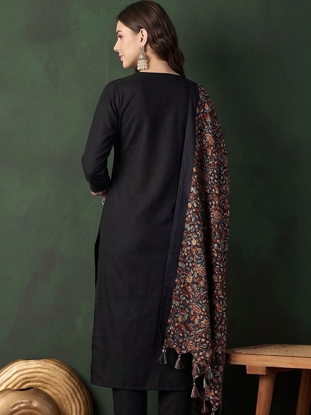 Sangria Women Ethnic Motifs Embroidered Regular Thread Work Pure Cotton Kurta with Trousers & With Dupatta thumbnail 6