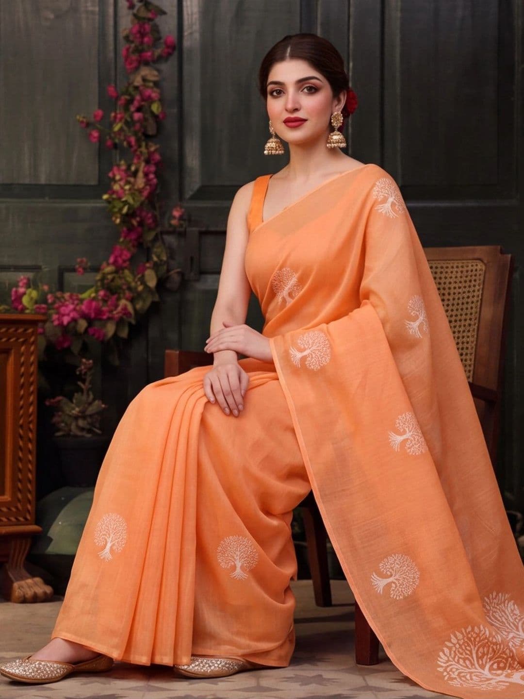 Mitera Woven Design Zari Silk Cotton Fusion Banarasi Saree thumbnail 5