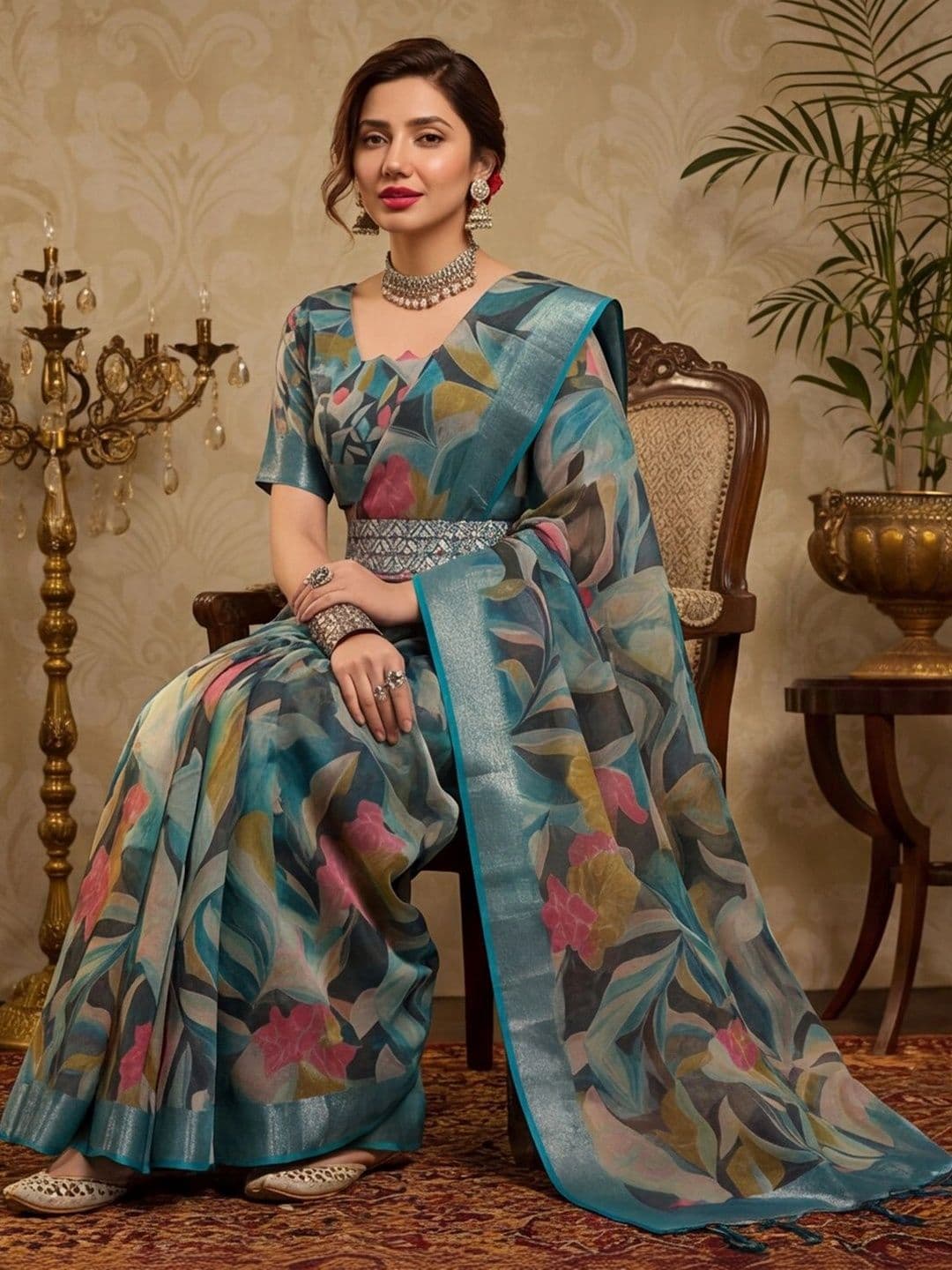 Mitera  Women Floral Zari Silk Cotton Fusion Saree thumbnail 3
