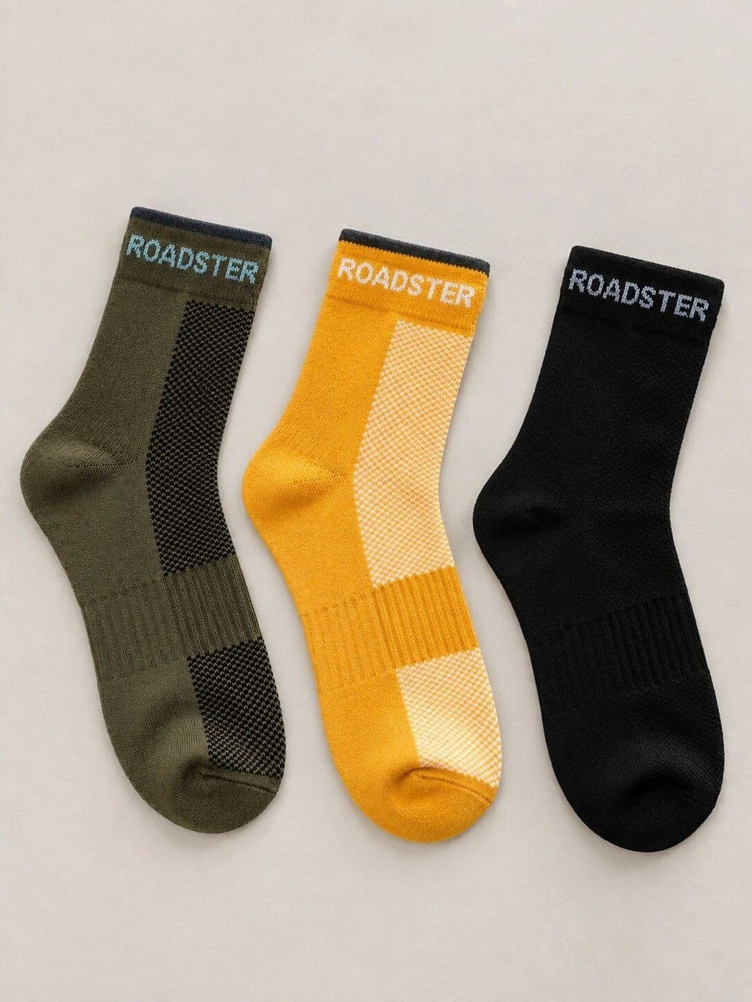 Roadster Men Pack of 3 Cotton Colourblocked Above Ankle Socks - view 1