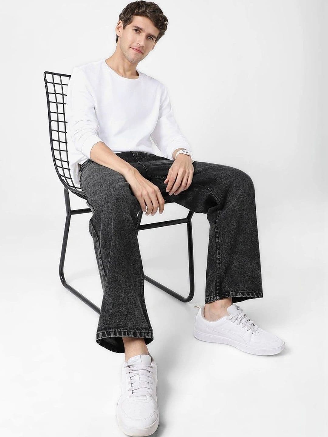 SHIRODHARI Men Straight Fit Low-Rise Jeans thumbnail 3