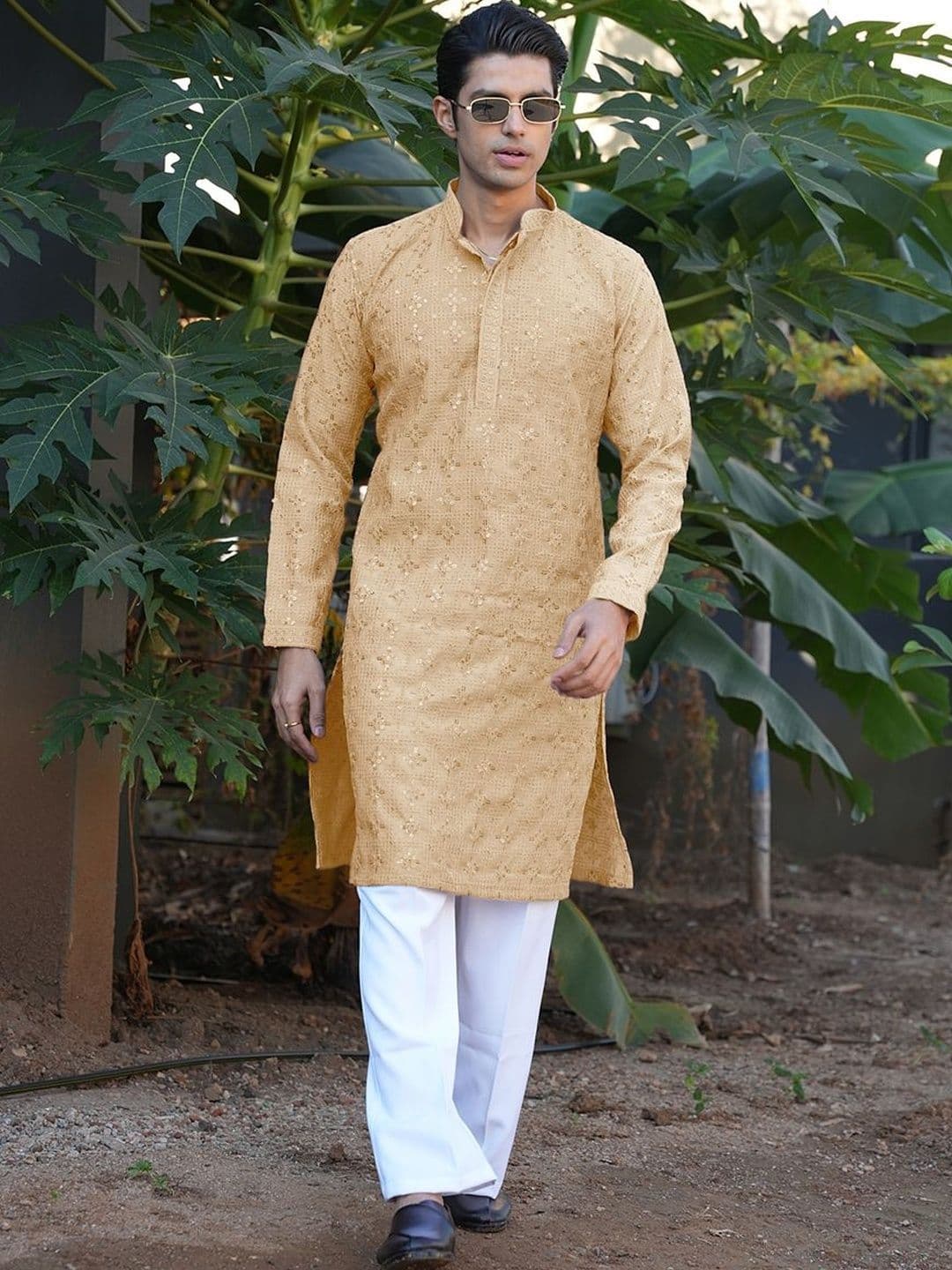 Anouk Men Geometric Embroidered Long Kurta thumbnail 4