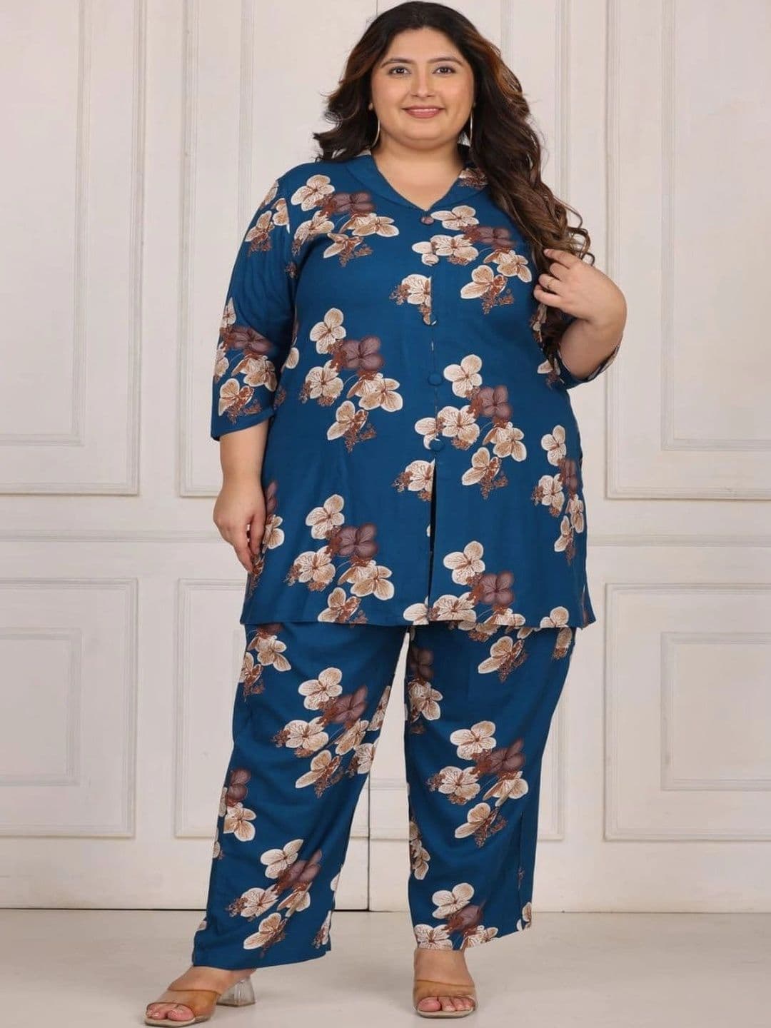 Sandhya's Plus Women Floral Printed Regular Kurta with Pyjamas - view 1