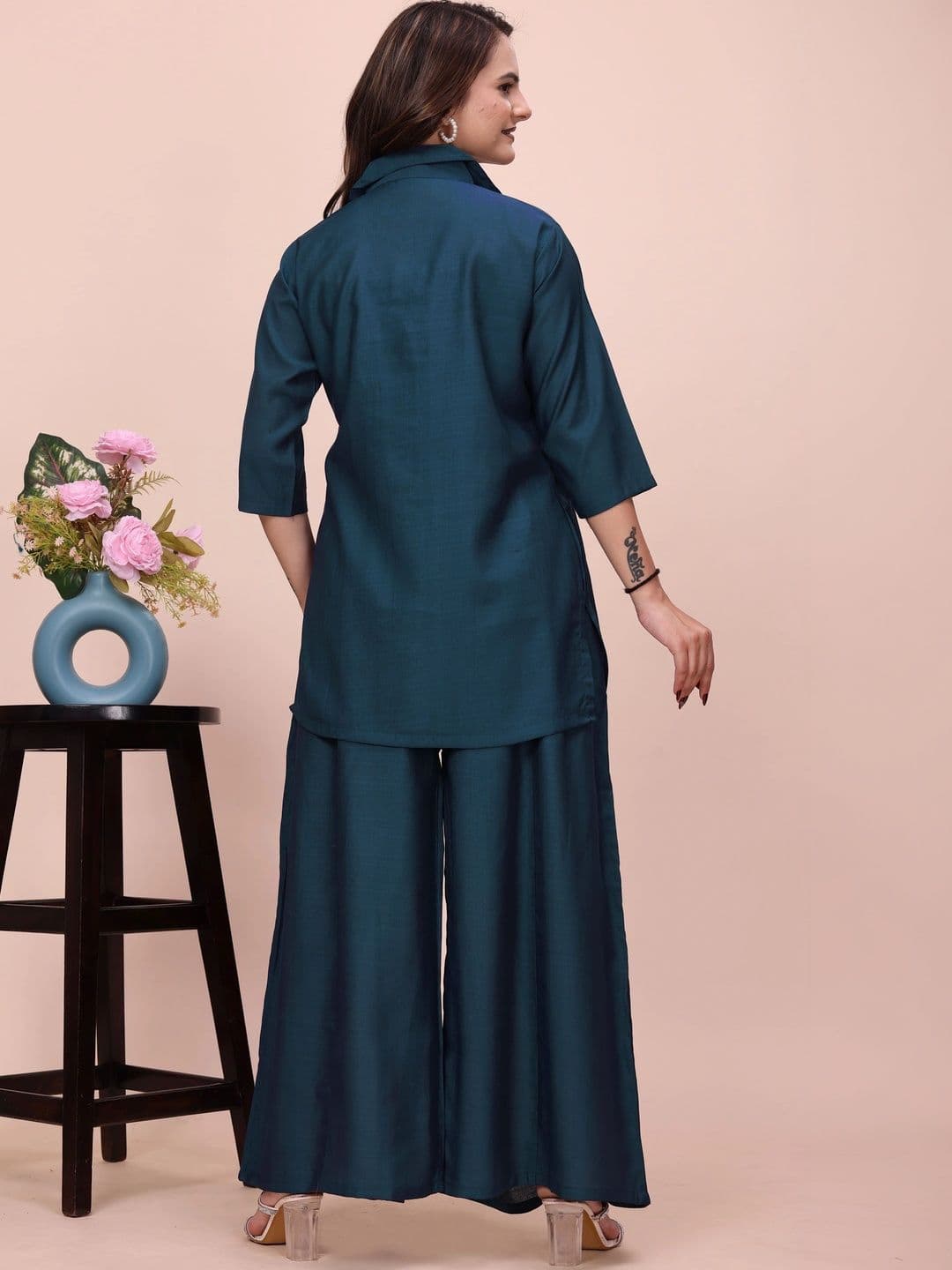 Gitaji Women Regular Pure Cotton Kurta with Palazzos thumbnail 5