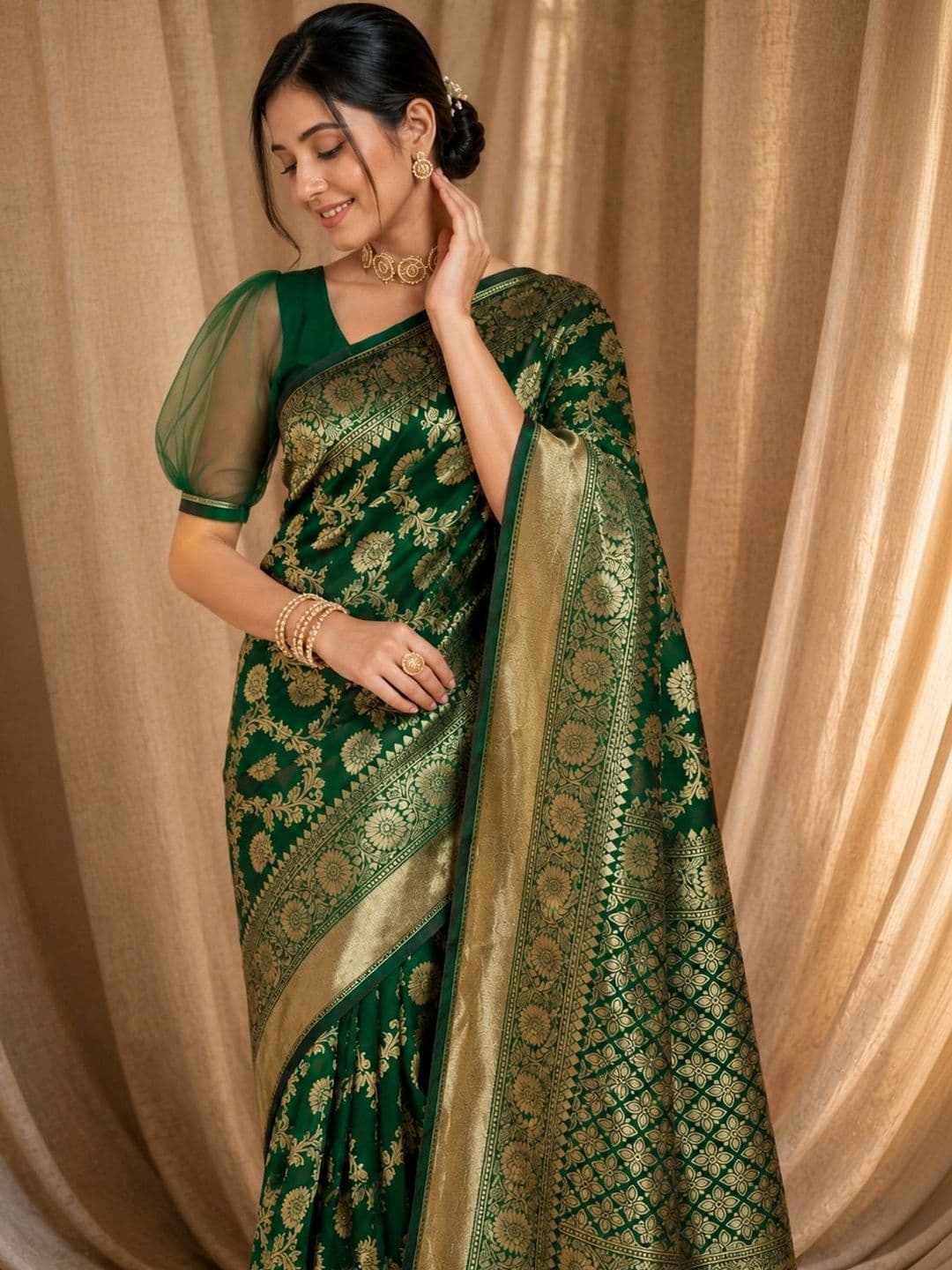 House of Pataudi Women Woven Design Zari Silk Blend Banarasi Saree thumbnail 2