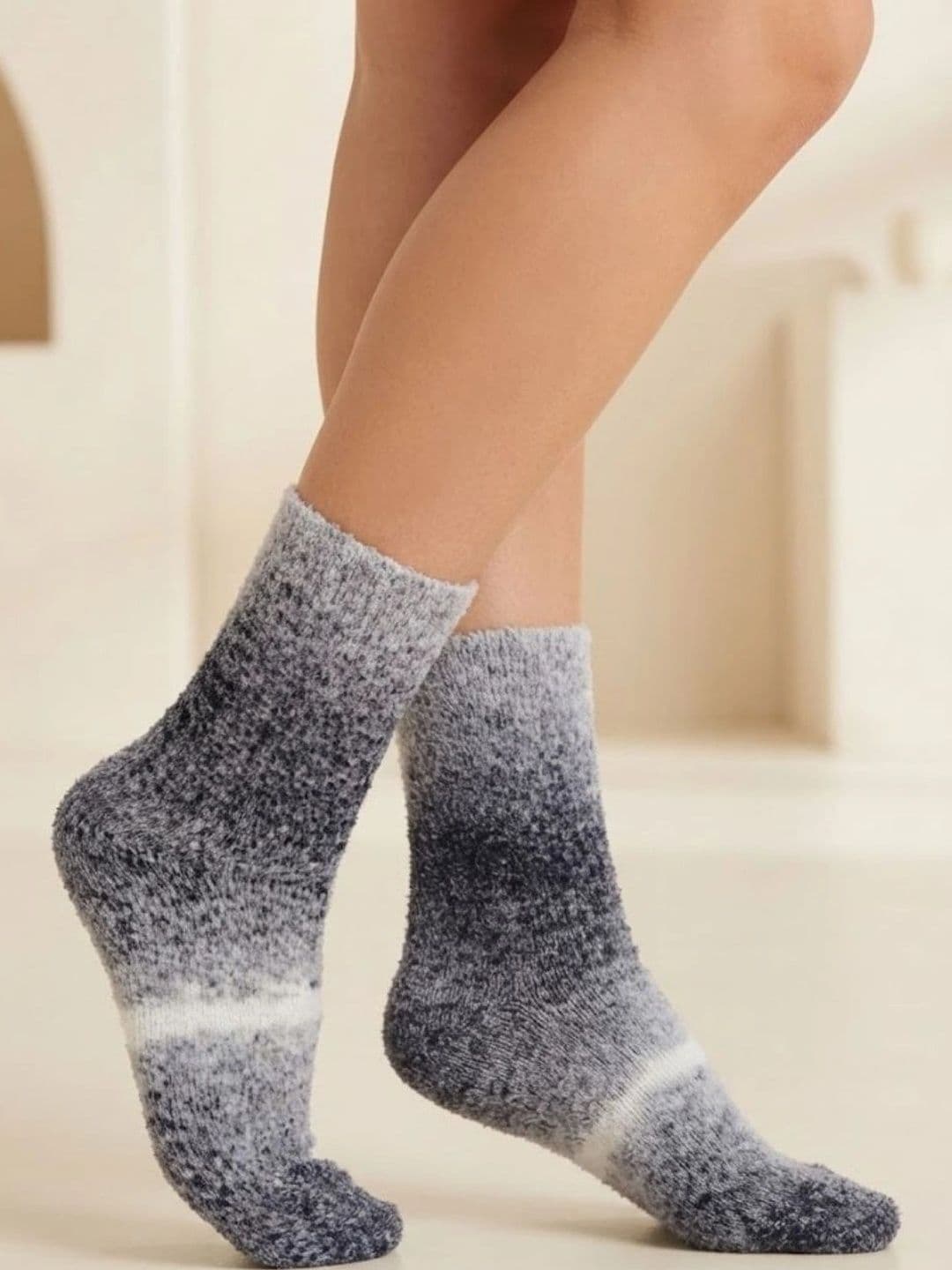 Cdeck Men Pack of 2 Woolen Colourblocked Above Ankle Socks thumbnail 4