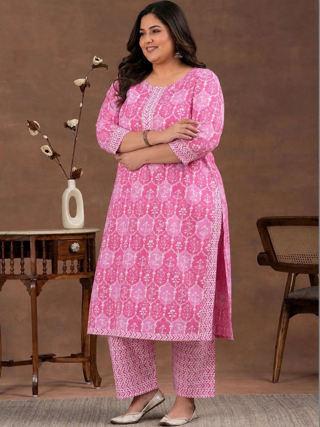 EXTRA LOVE BY LIBAS Women Ethnic Motifs Printed Regular Thread Work Kurta with Trousers & With Dupatta thumbnail 5