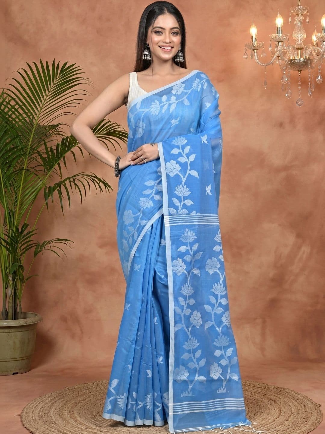 GitAsit Floral Sequinned Handloom Taant Saree - view 1