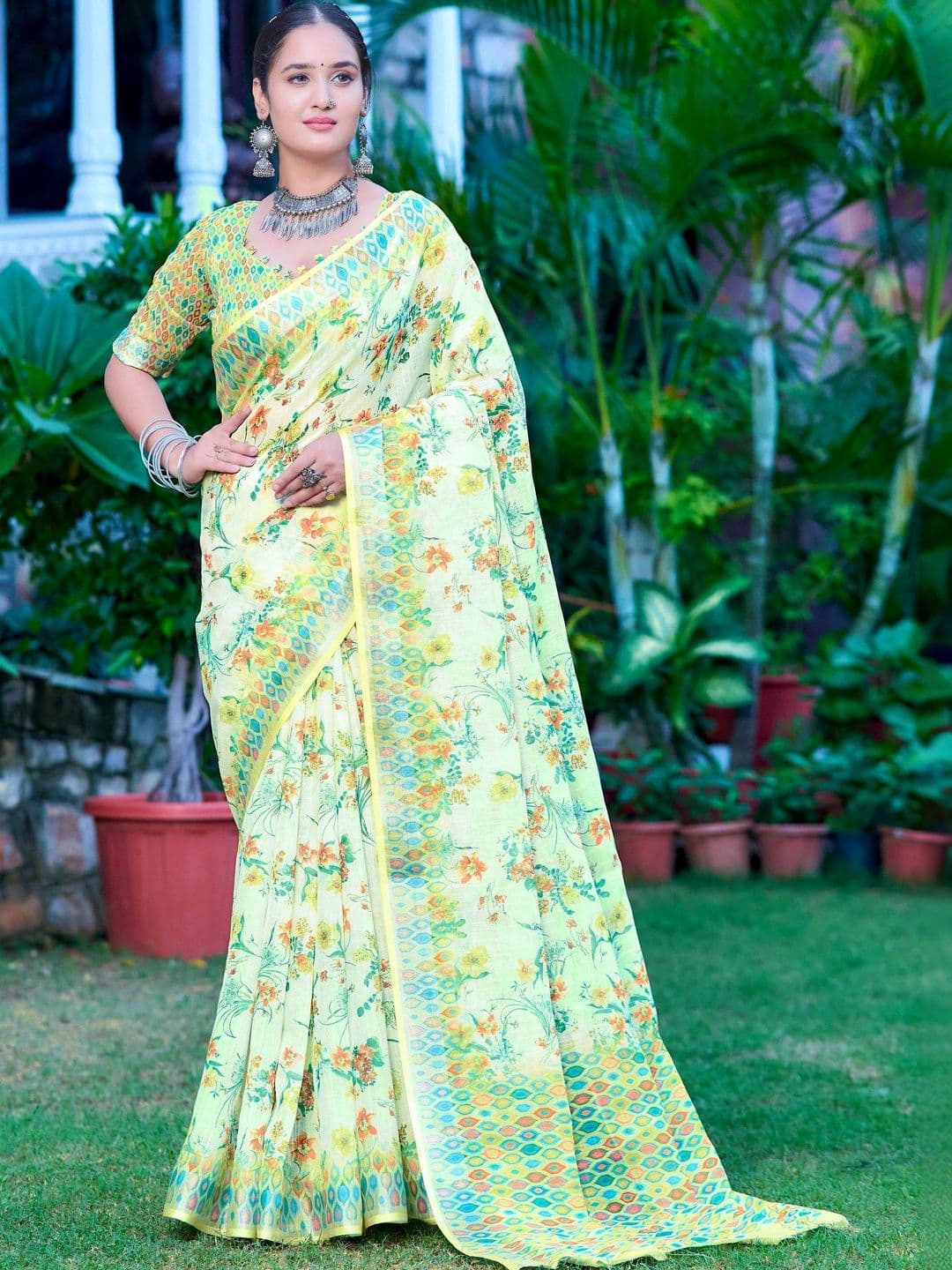 MANVAA Floral Saree thumbnail 5