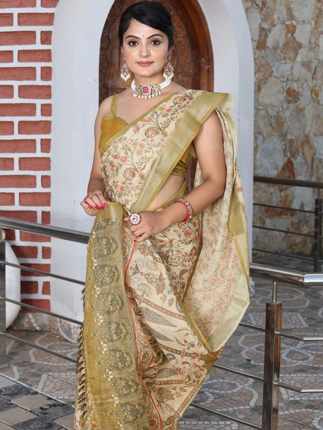 HERE&NOW Women  Floral Silk Cotton Handloom Saree thumbnail 5