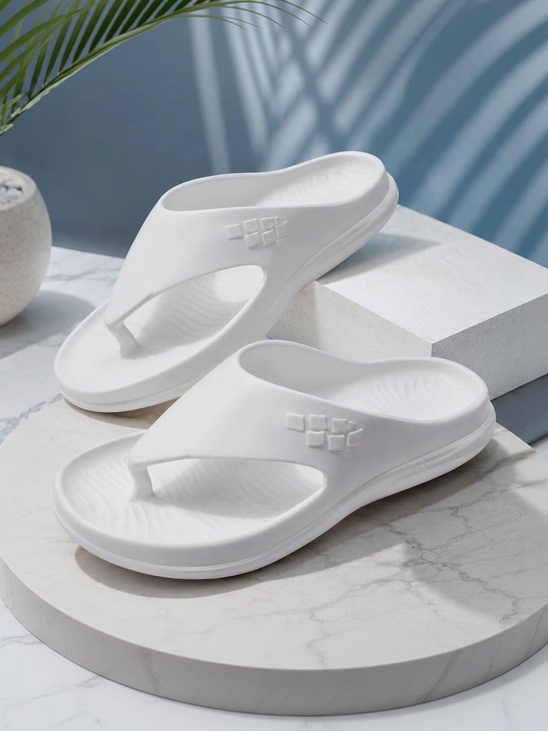 NEW ORANIE Men Printed Thong Flip-Flops thumbnail 2