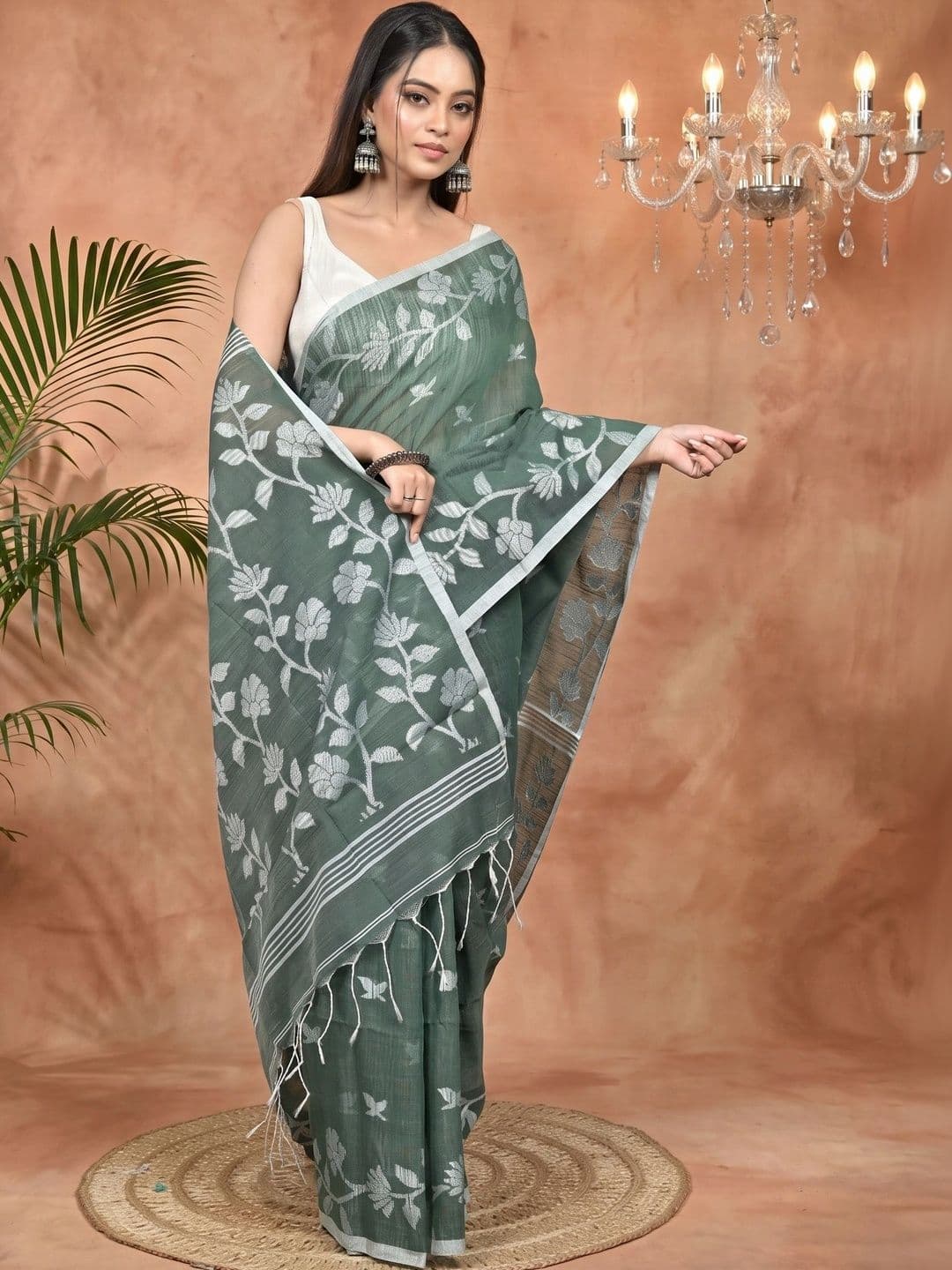 GitAsit Women Ethnic Motifs Sequinned Handloom Taant Saree thumbnail 2