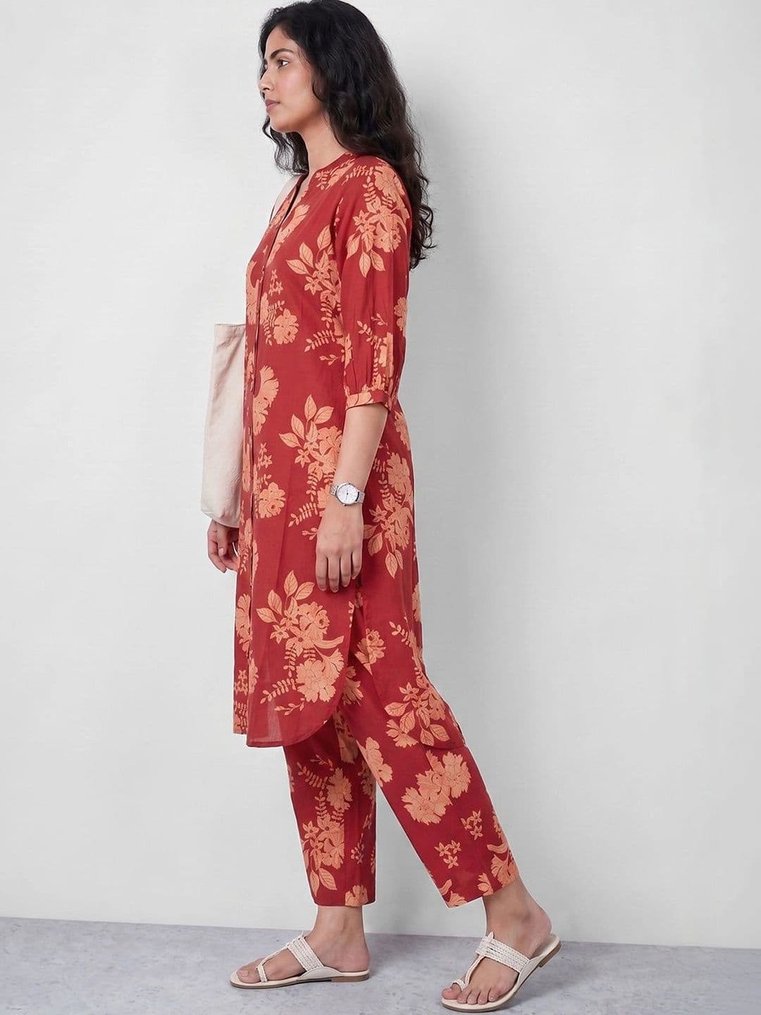 Melange by Lifestyle Women Floral Printed Regular Kurta with Trousers thumbnail 5